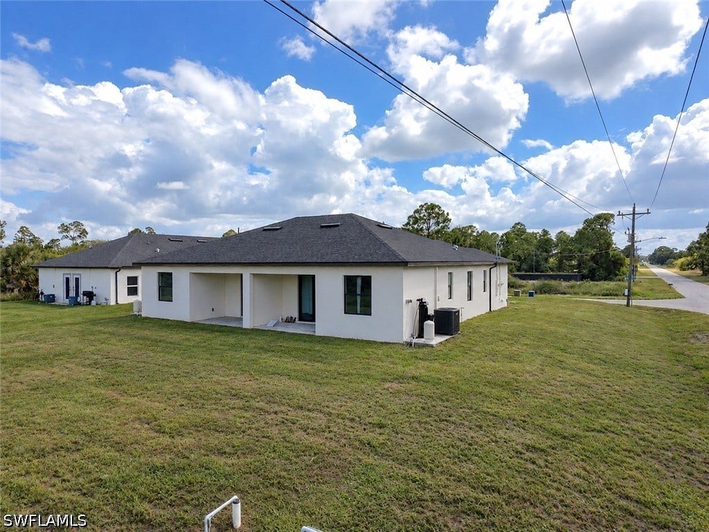 1103/1105 Dean Street E, Lehigh Acres, FL 33974 1103/1105 Dean Street E, Lehigh Acres, FL 33974