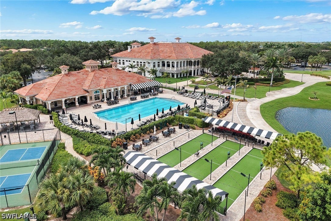 5964 Sand Wedge Lane, #305, Naples, FL 34110