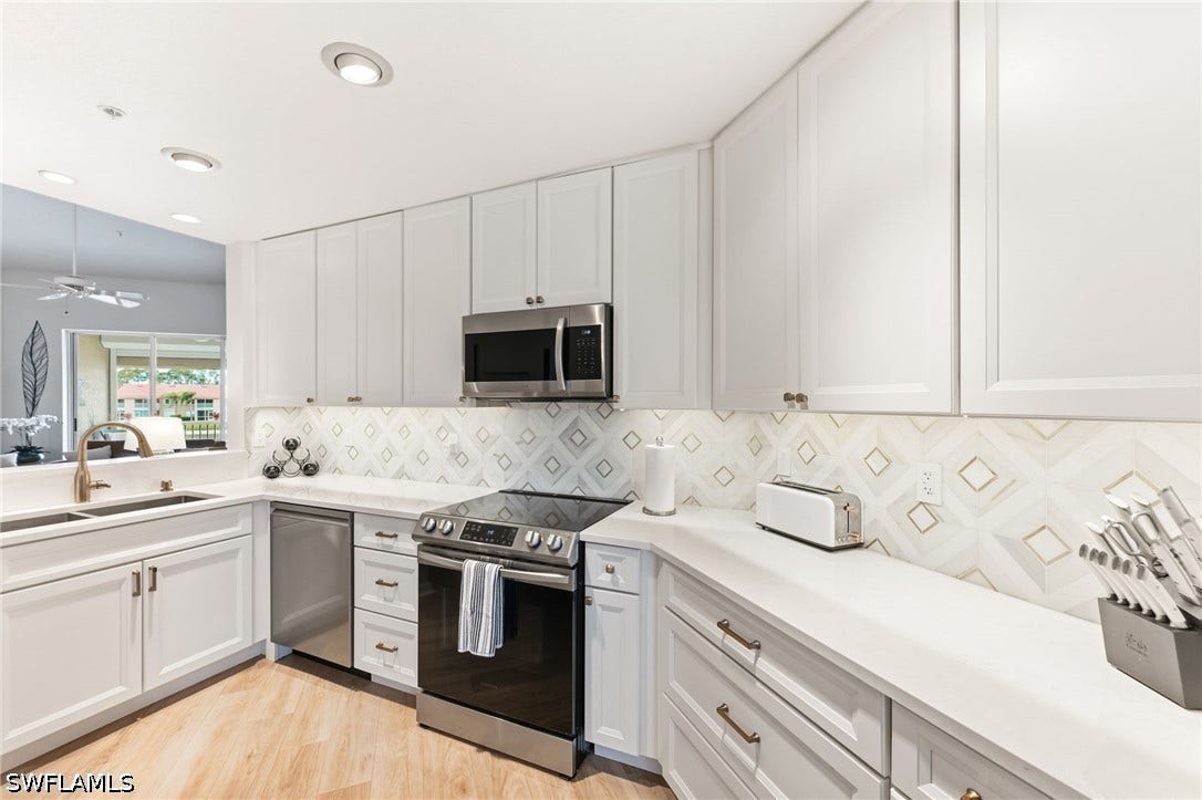 6930 Huntington Lakes Circle, #203, Naples, FL 34119 6930 Huntington Lakes Circle, #203, Naples, FL 34119