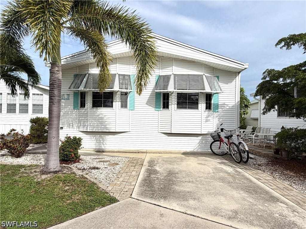 4580 Slash Pine Way E, Estero, FL 33928