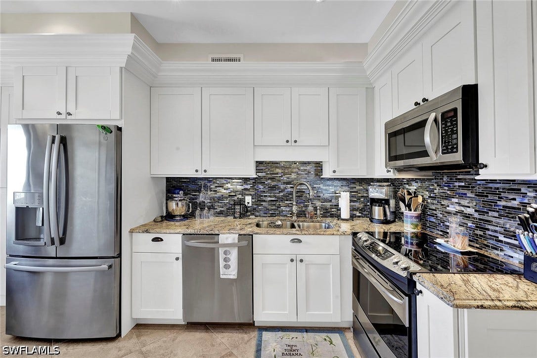 961 Collier Court, #P09, Marco Island, FL 34145