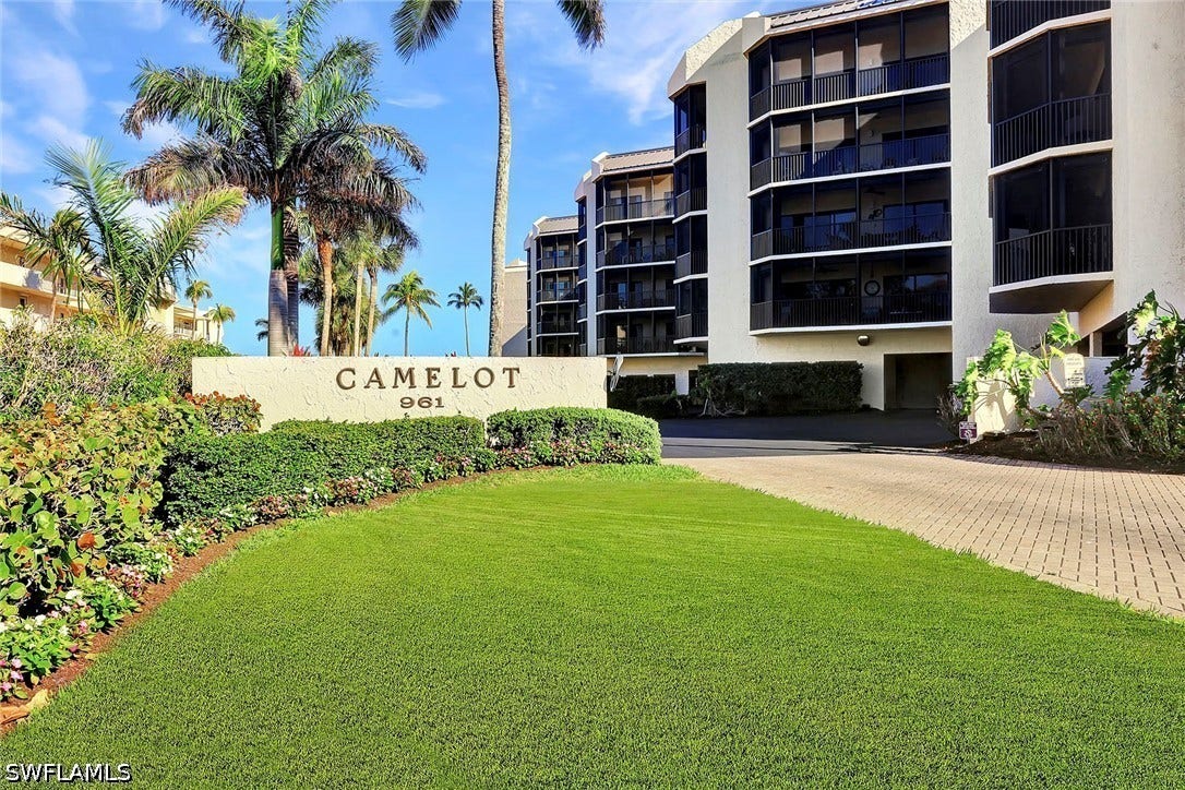 961 Collier Court, #P09, Marco Island, FL 34145