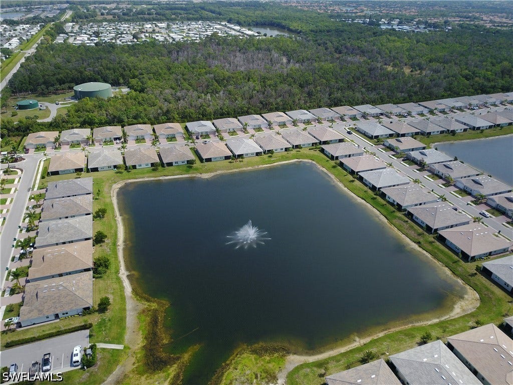 1050 ENBROOK Loop, Naples, FL 34114