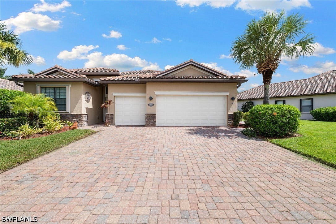 3837 Ruby Way, Naples, FL 34114