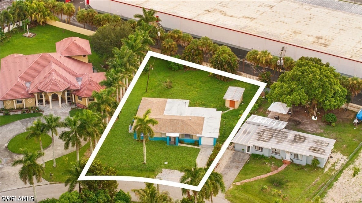 2055 Maravilla Circle, Fort Myers, FL 33901