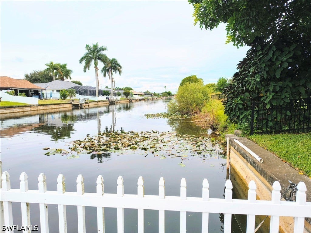 2306 SE 8th Street, Cape Coral, FL 33990
