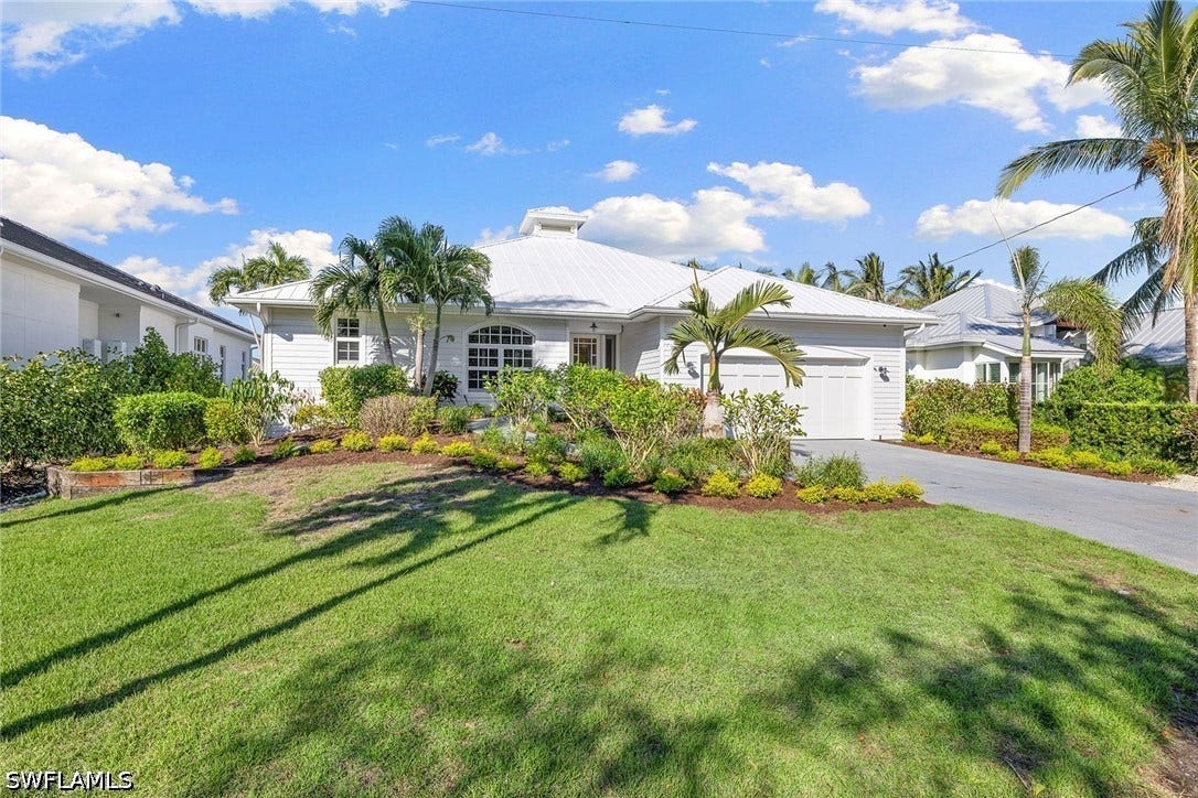 1900 Sandpiper Street, Naples, FL 34102 1900 Sandpiper Street, Naples, FL 34102