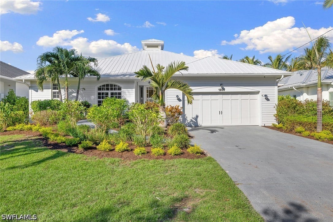 1900 Sandpiper Street, Naples, FL 34102 1900 Sandpiper Street, Naples, FL 34102