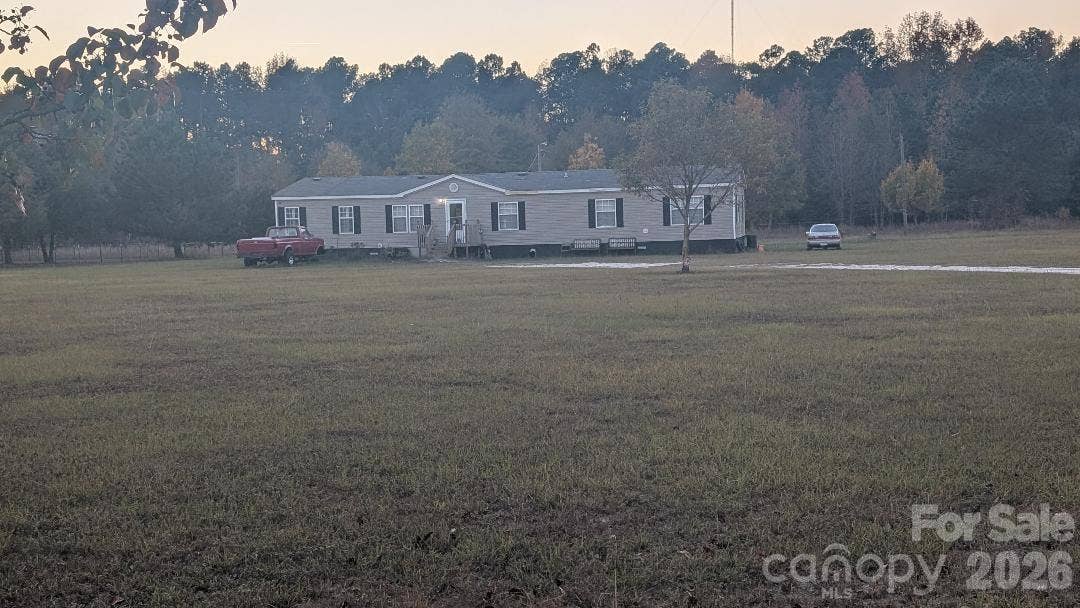 1163 Pit A Tat Road, Kershaw, SC 29067 Front