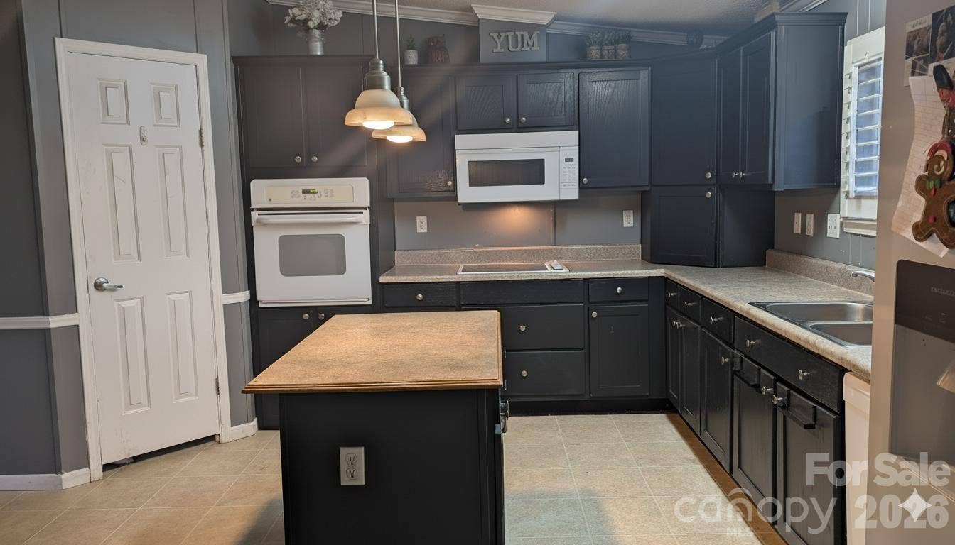 1163 Pit A Tat Road, Kershaw, SC 29067 Kitchen