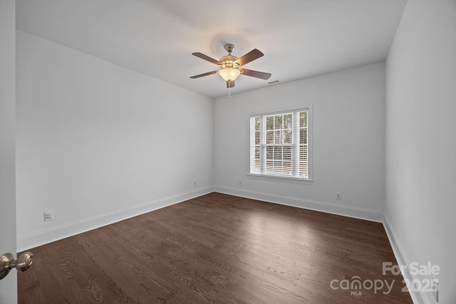 2nd bedroom/2nd floor
