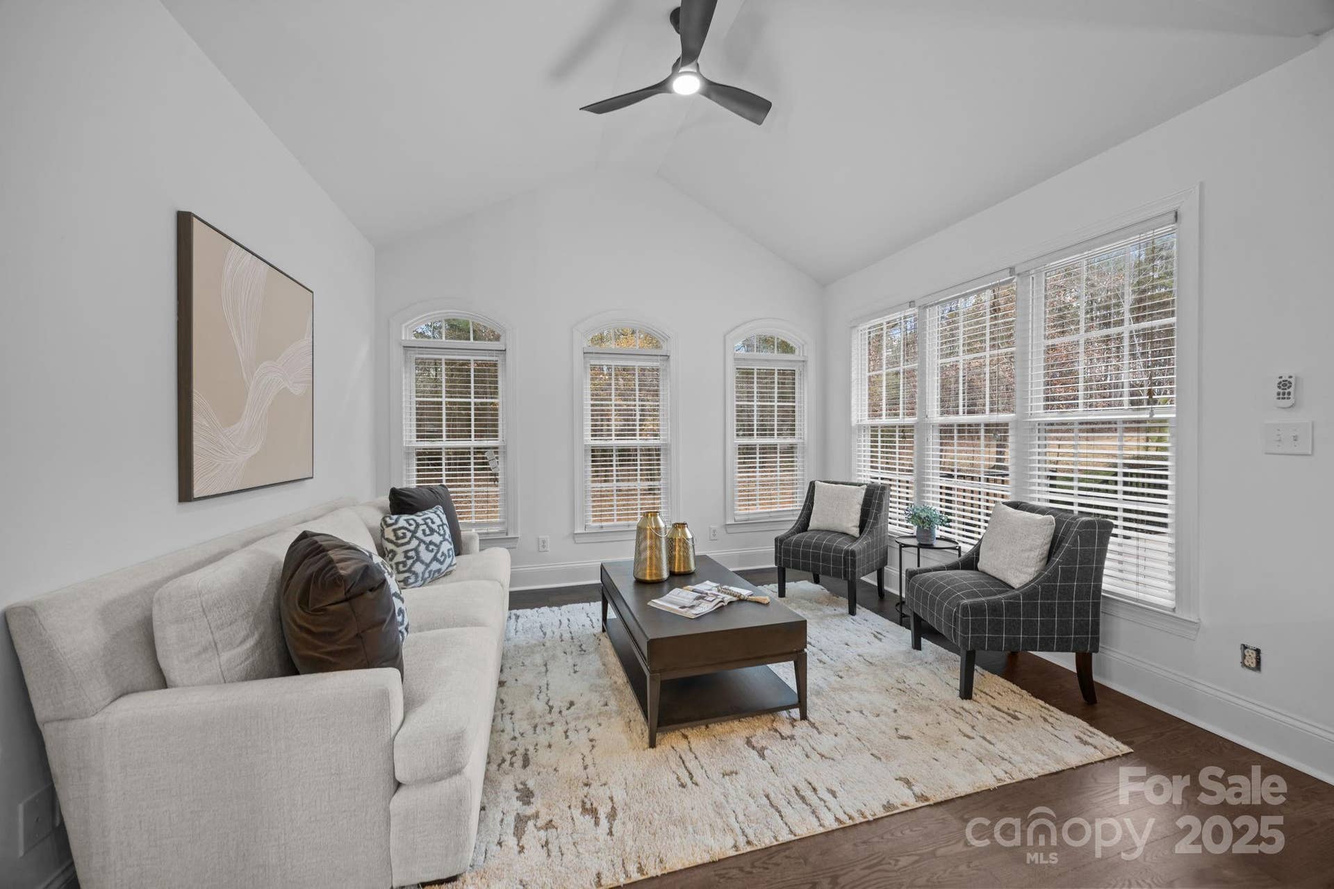 Keeping room off of the spacious kitchen