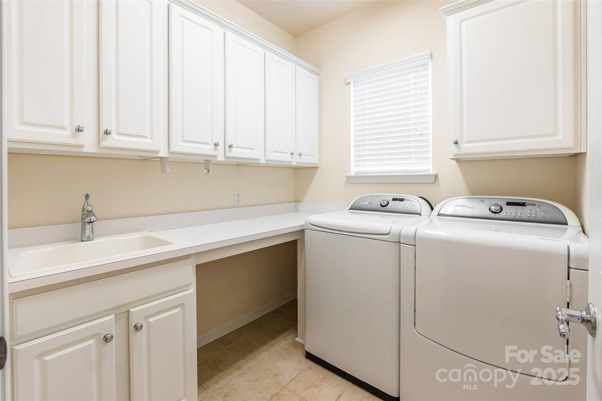 2050 Yellowstone Drive, Fort Mill, SC 29707 2050 Yellowstone Drive, Fort Mill, SC 29707