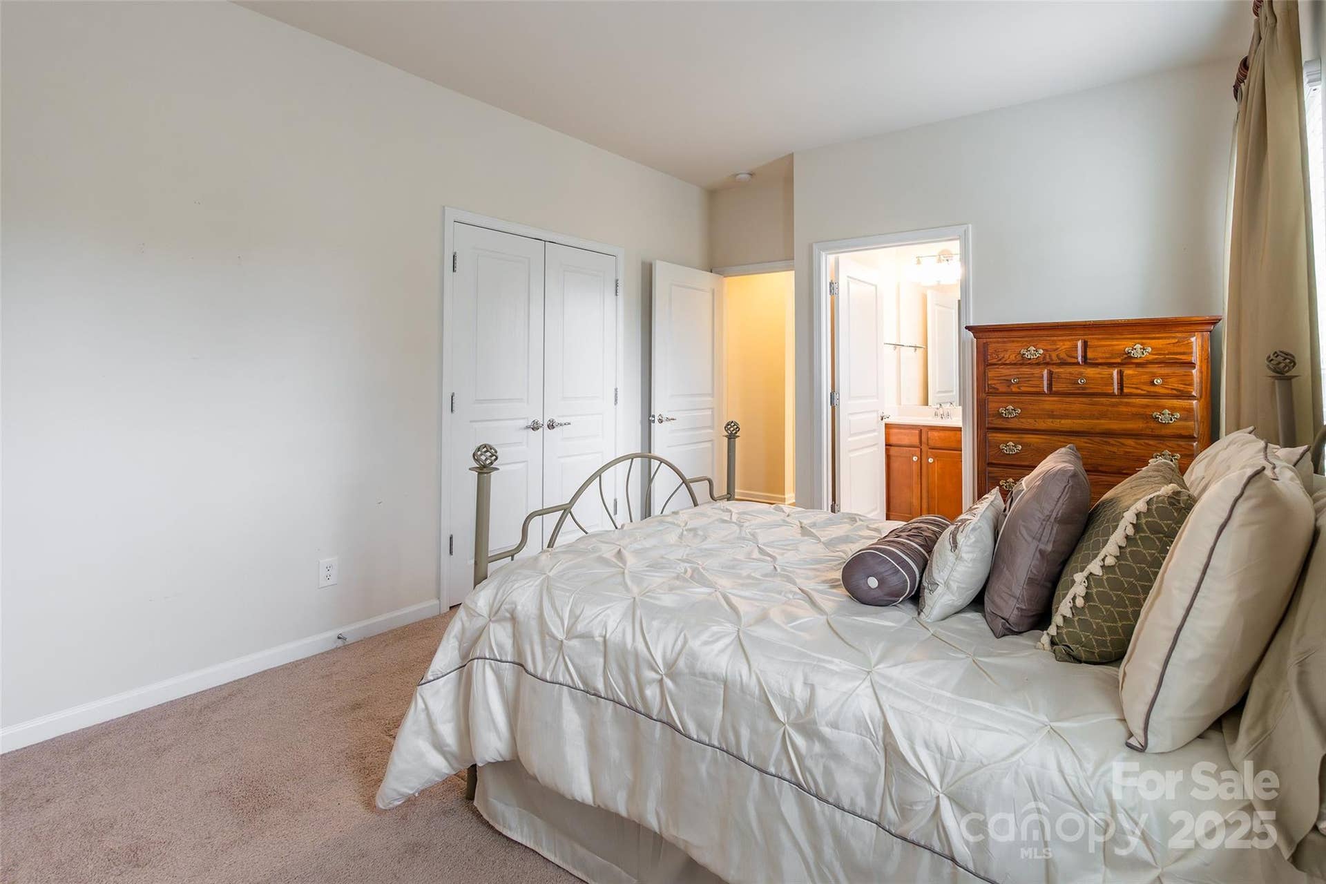 2050 Yellowstone Drive, Fort Mill, SC 29707 2050 Yellowstone Drive, Fort Mill, SC 29707