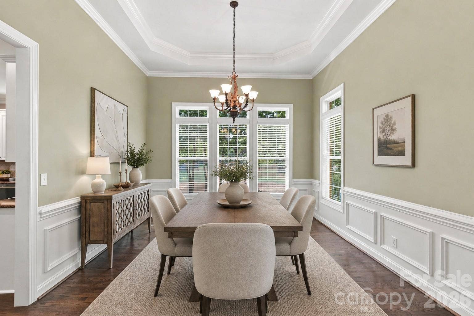 Virtually staged dining room