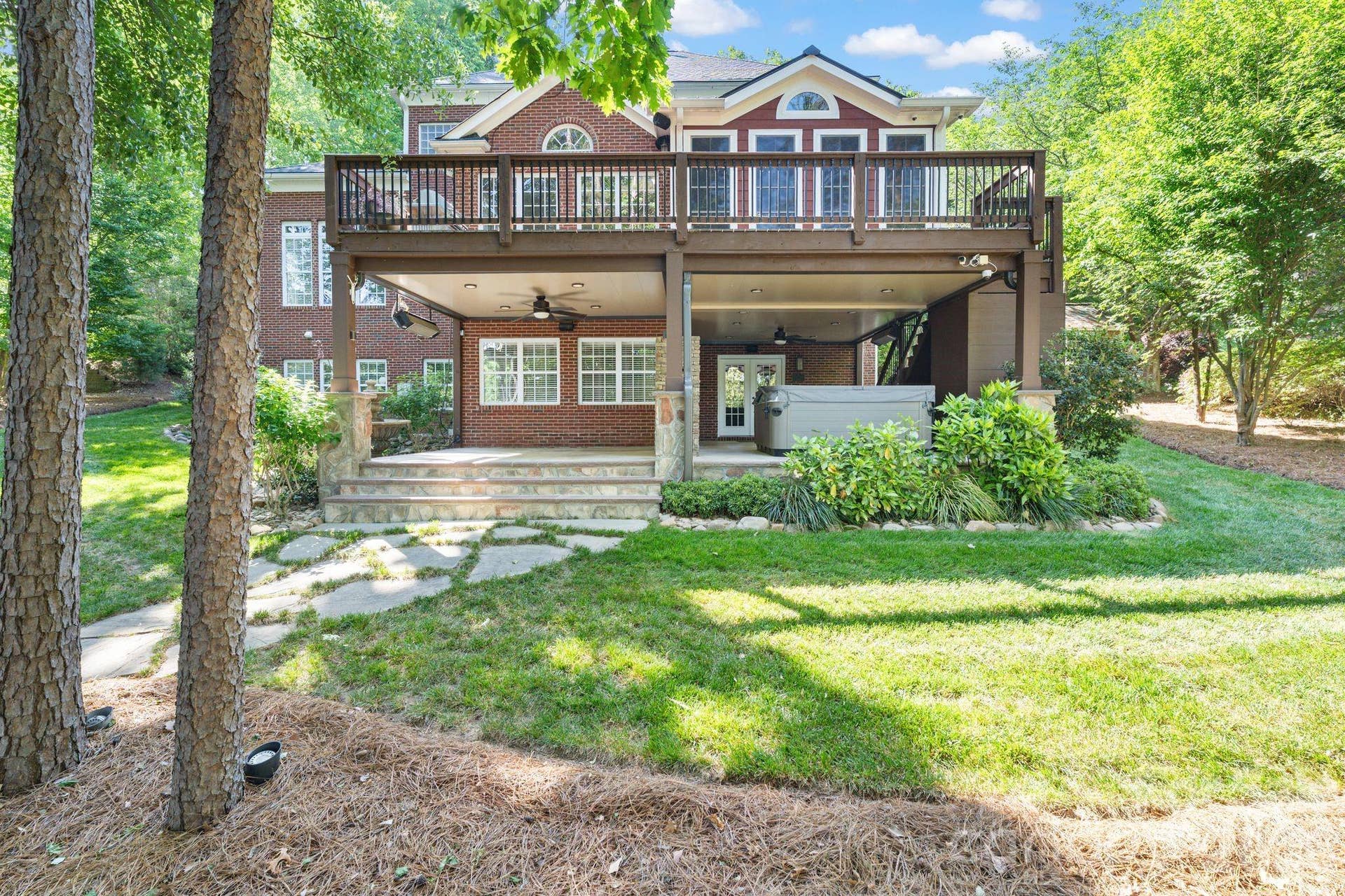 4685 Eagle Pointe Court, Denver, NC 28037