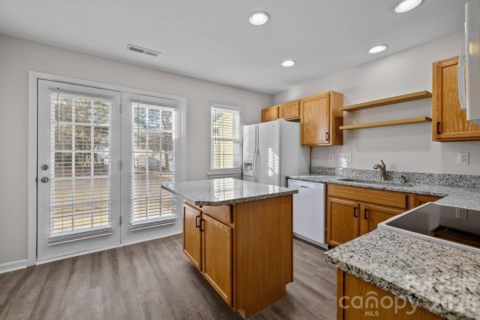 Who doesn't love an island in a kitchen? Not something you always see in a townhome.