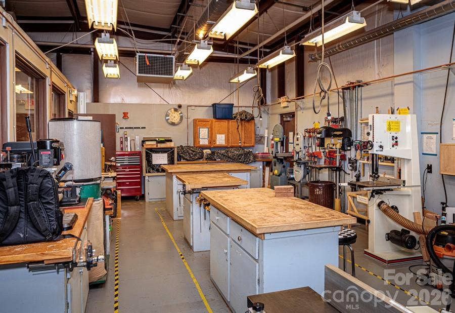 57106 Nightingale Way, Indian Land, SC 29707 Woodworkers' Shop