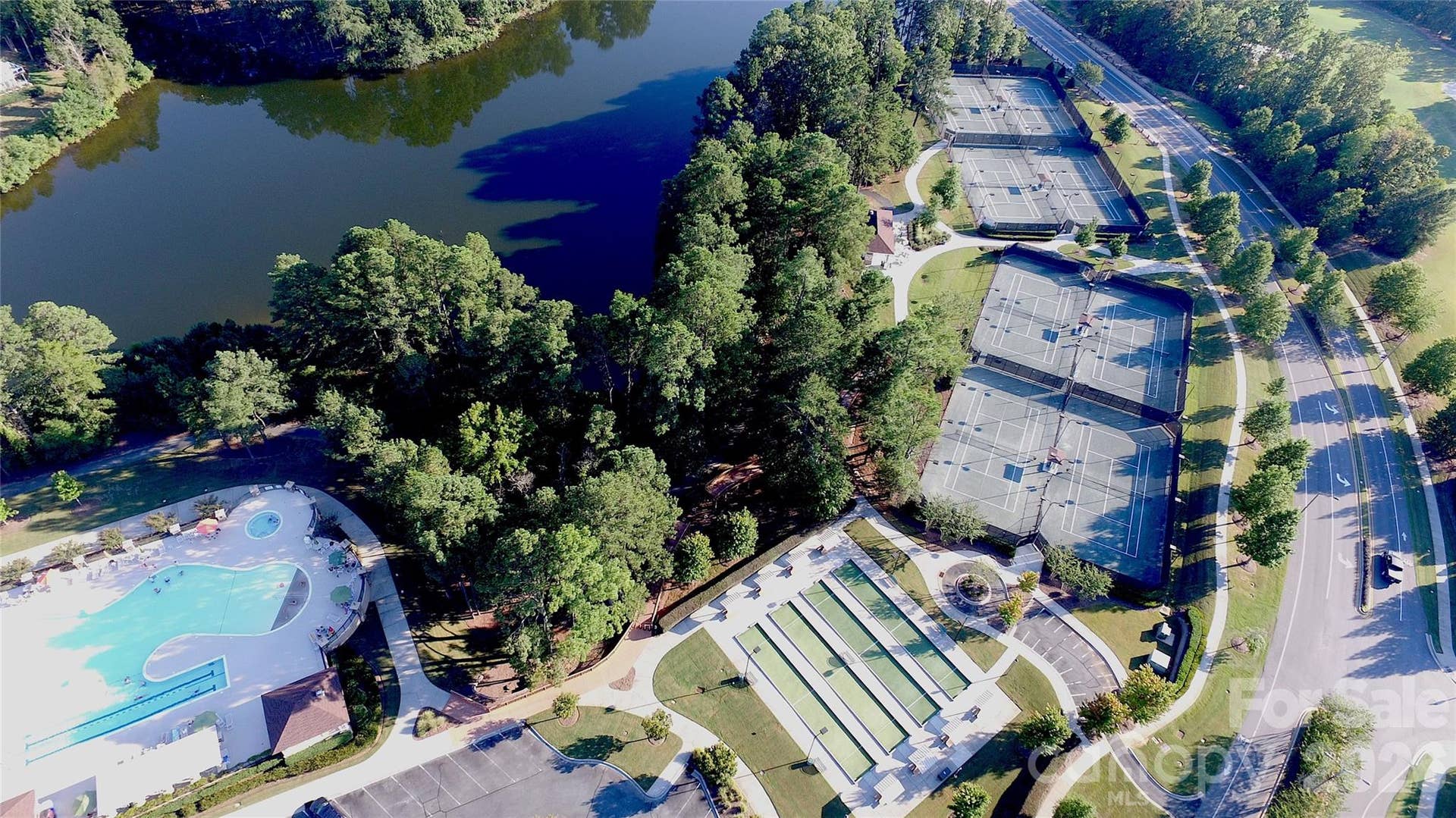 57106 Nightingale Way, Indian Land, SC 29707 Bocce and tennis courts can be seen as you drive along Del Webb Boulevard. Pickleball courts can be found on the other side of The Lake House, as well as at The Lodge, and Water's Edge Park.