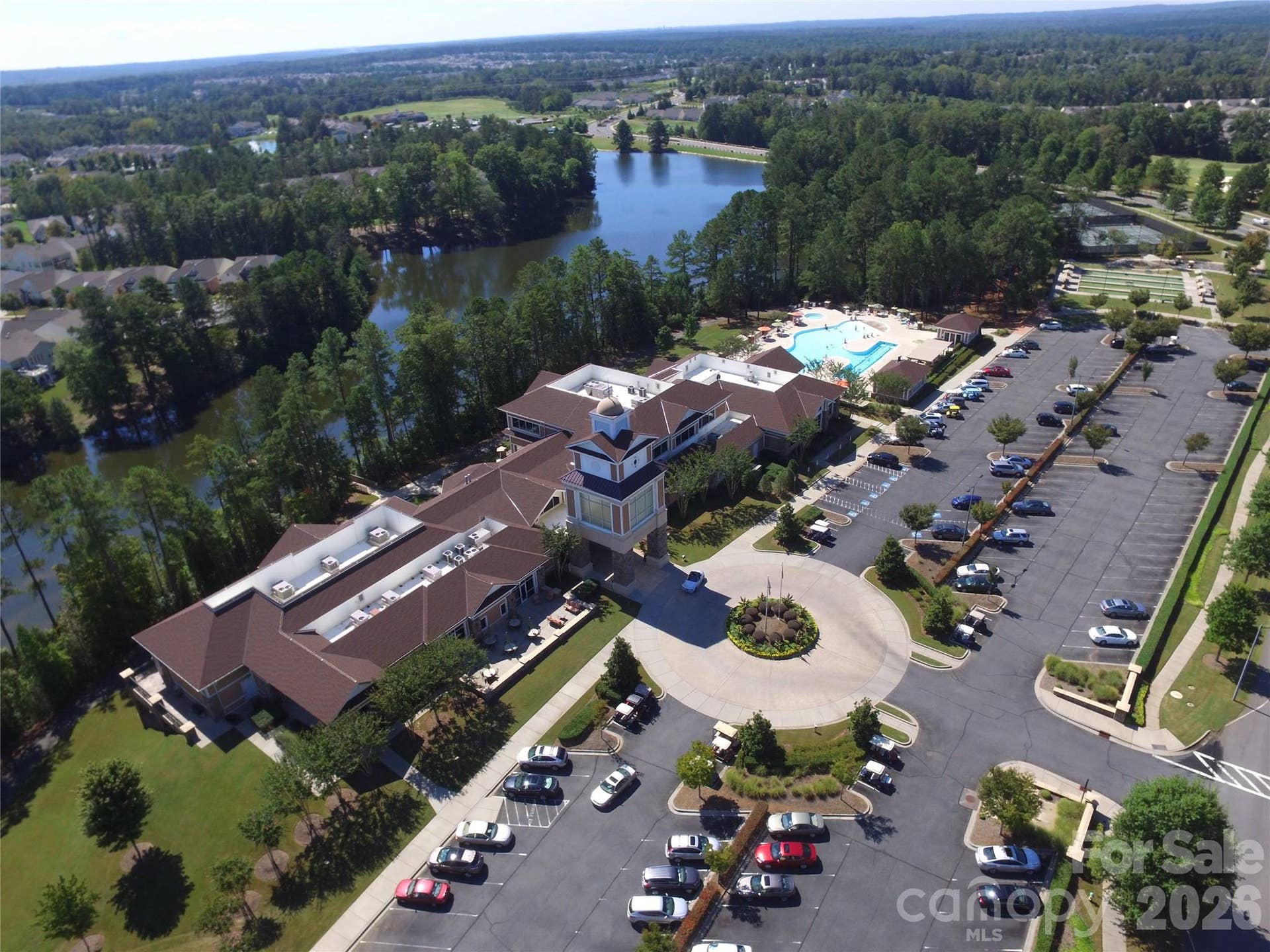 57106 Nightingale Way, Indian Land, SC 29707 The Lake House is the main hub of the community and boasts a beautiful lobby with fireplace and view of the lake, 2-story state-of-the-art fitness center, billiards, cards, table tennis areas, card & meeting rooms, large ballroom for social events and other community activities, a covered event pavilion, a fabulous pottery studio, shuffleboard courts, and indoor and outdoor swimming pools.