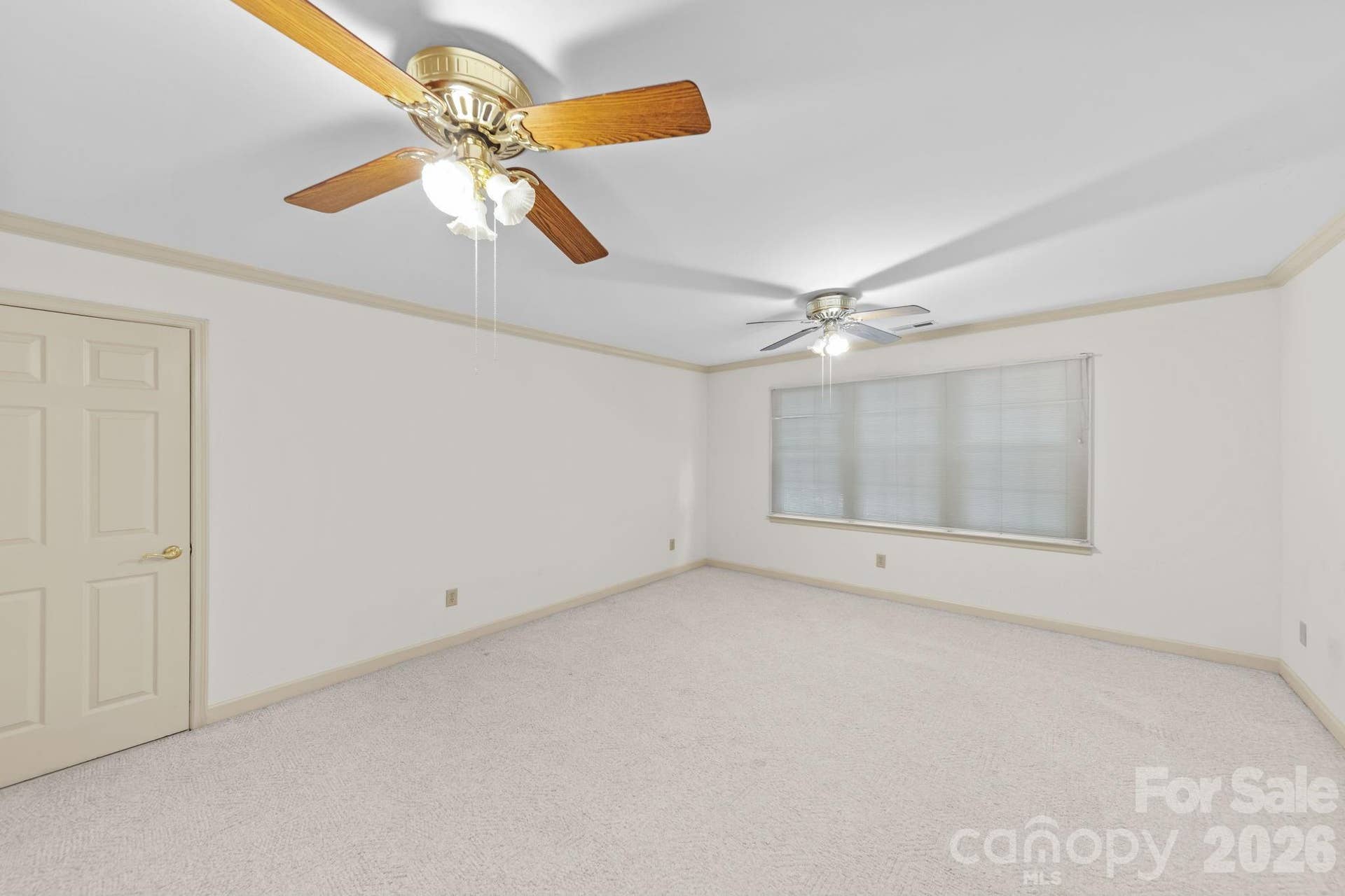5215 Silchester Lane, Charlotte, NC 28215 Huge bonus room
