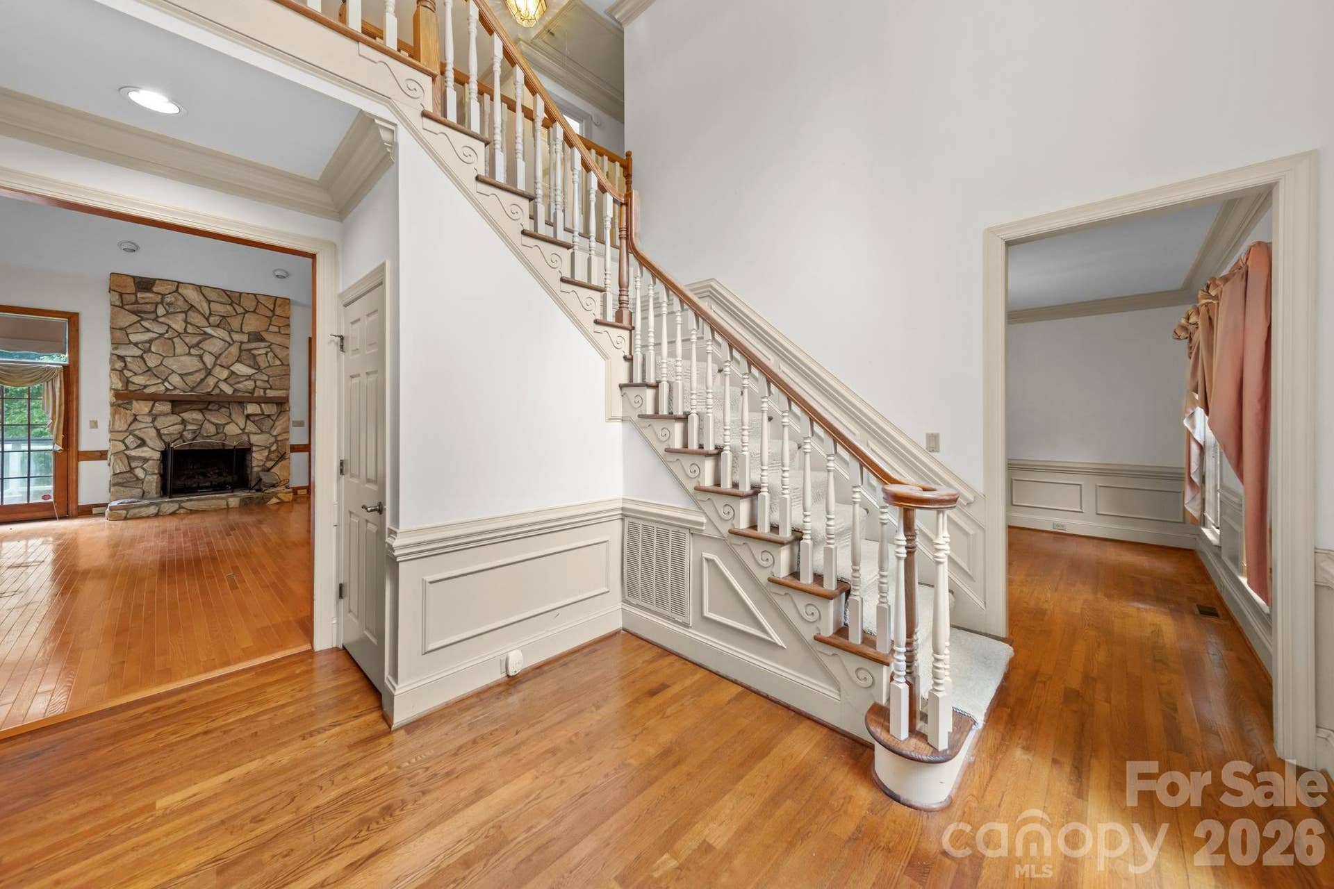 5215 Silchester Lane, Charlotte, NC 28215 5215 Silchester Lane, Charlotte, NC 28215