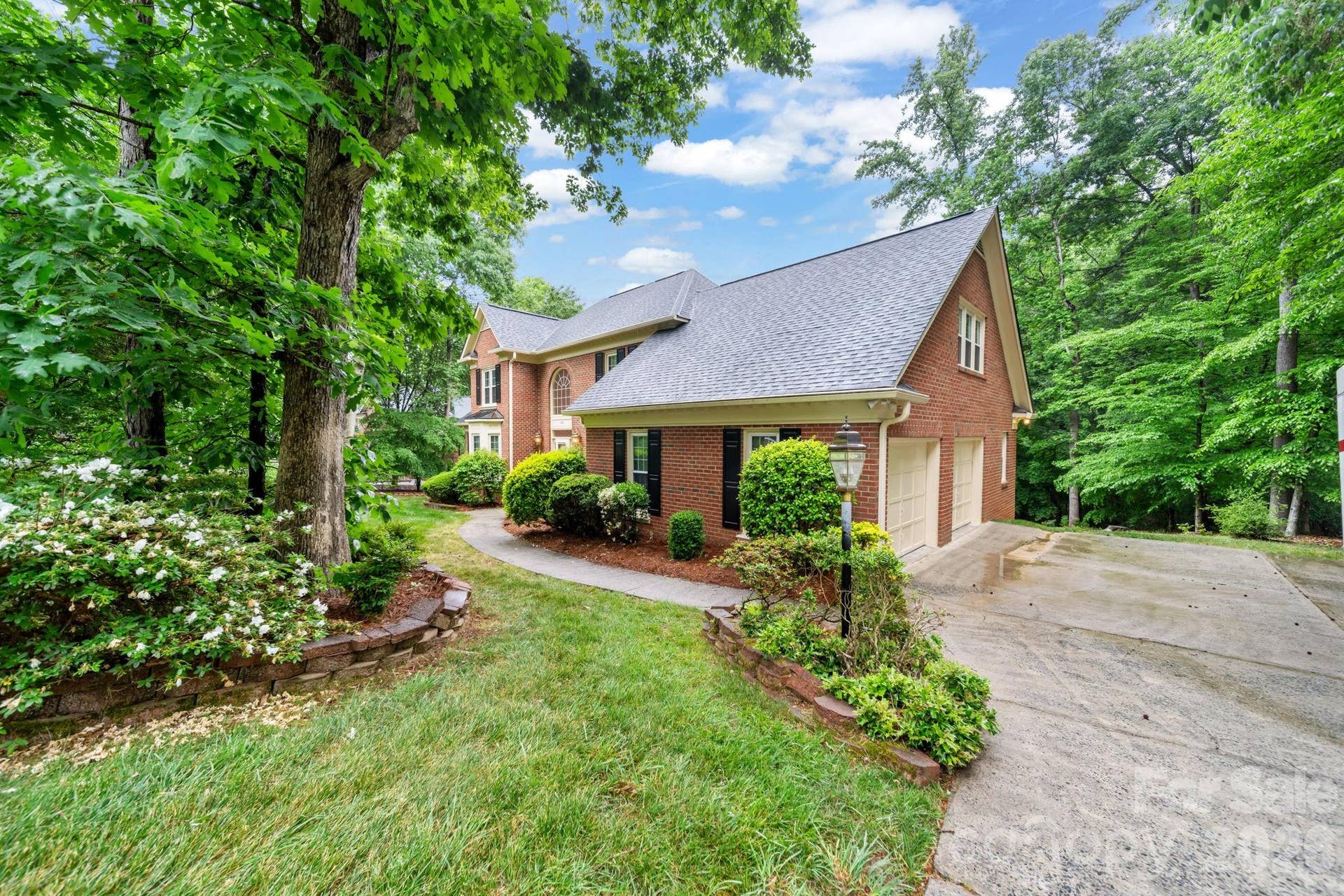 5215 Silchester Lane, Charlotte, NC 28215 5215 Silchester Lane, Charlotte, NC 28215