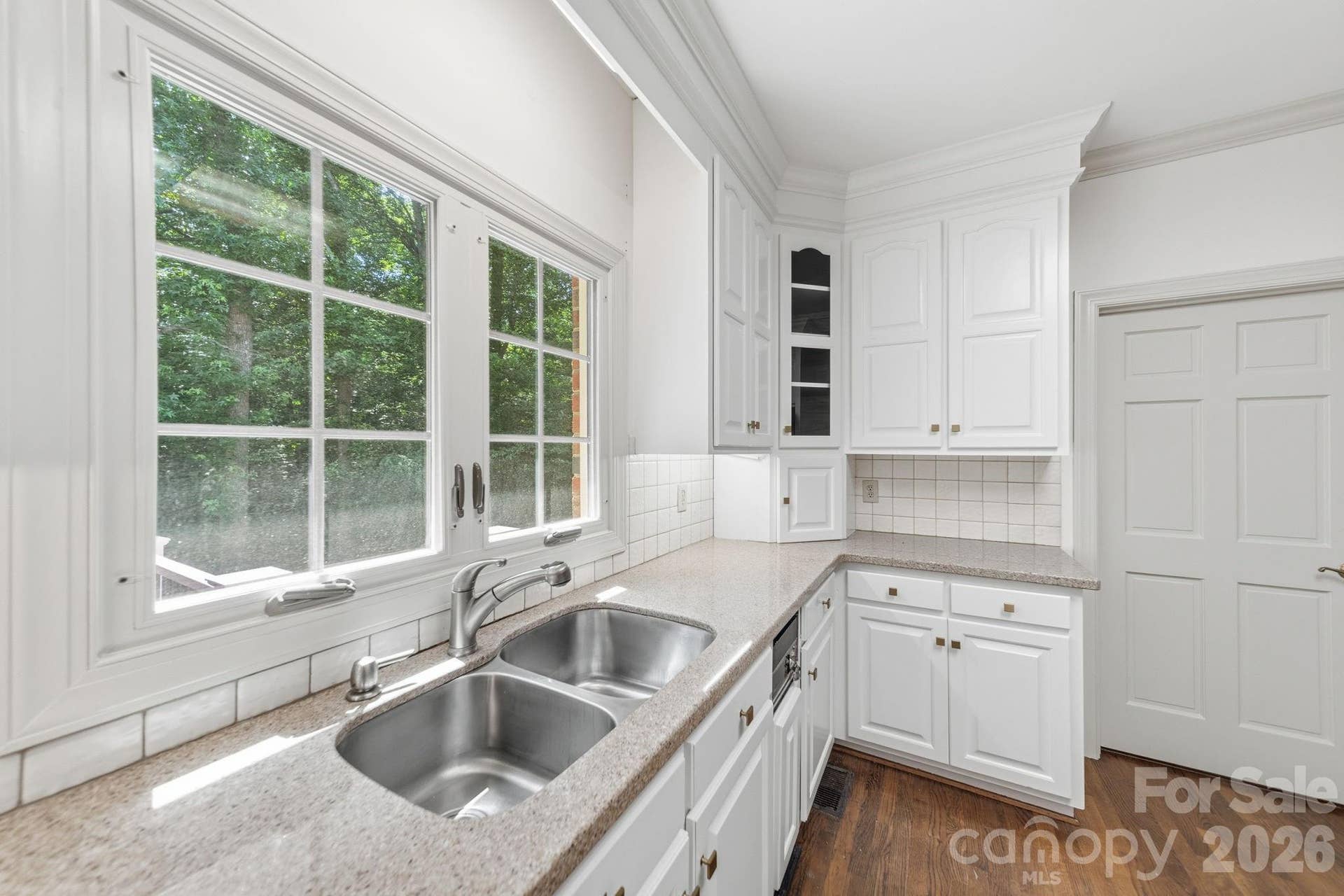 5215 Silchester Lane, Charlotte, NC 28215 5215 Silchester Lane, Charlotte, NC 28215