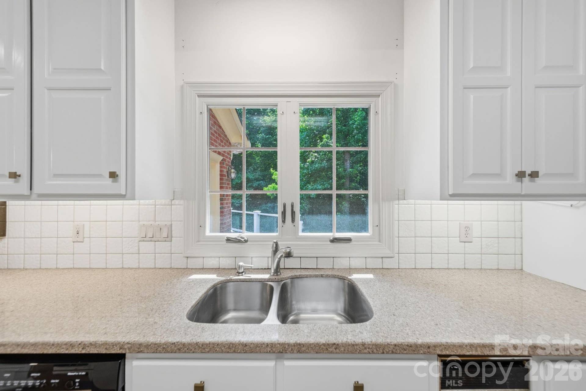 5215 Silchester Lane, Charlotte, NC 28215 5215 Silchester Lane, Charlotte, NC 28215
