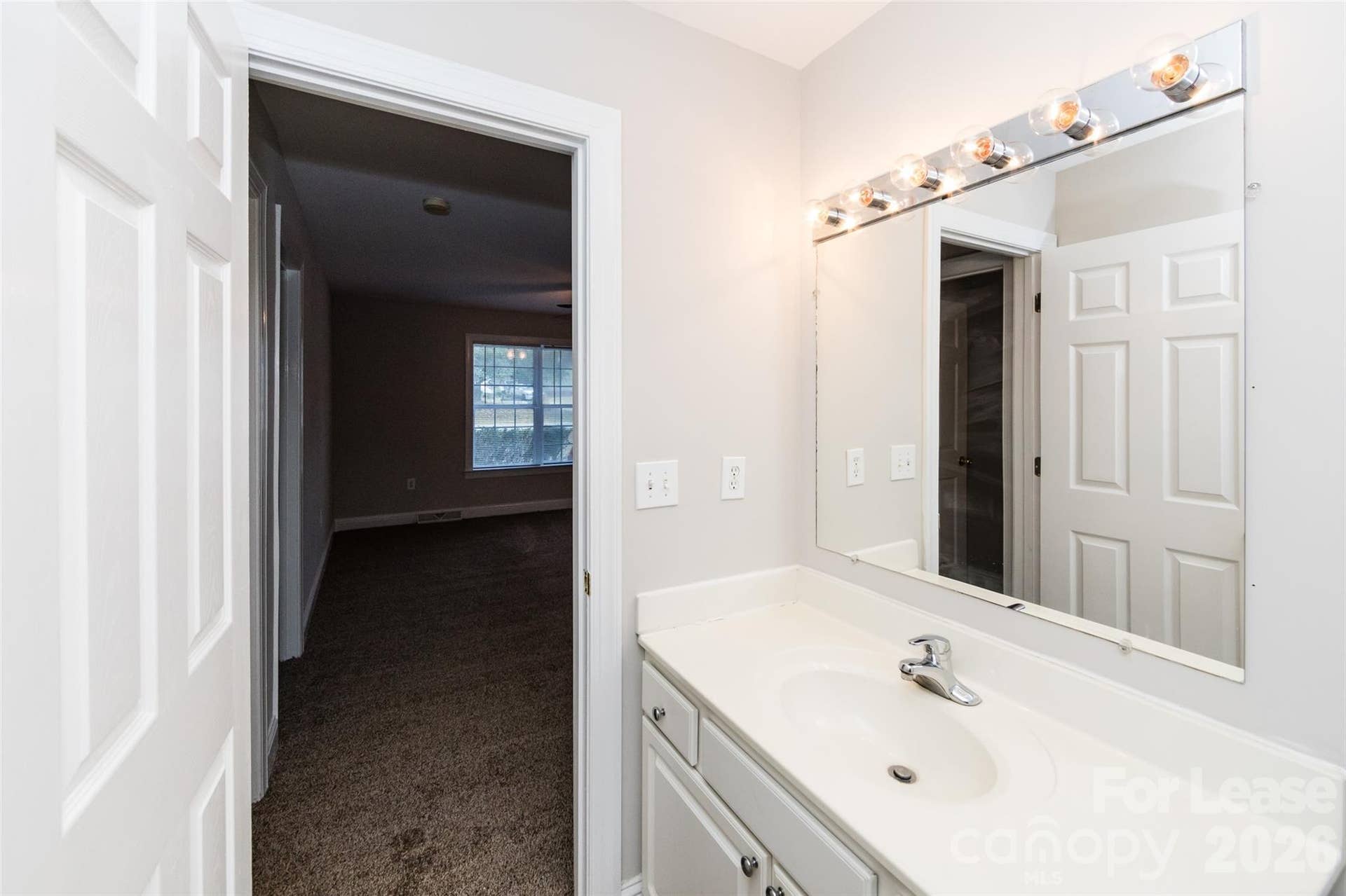 814 King Arthur Drive, Gastonia, NC 28056 814 King Arthur Drive, Gastonia, NC 28056