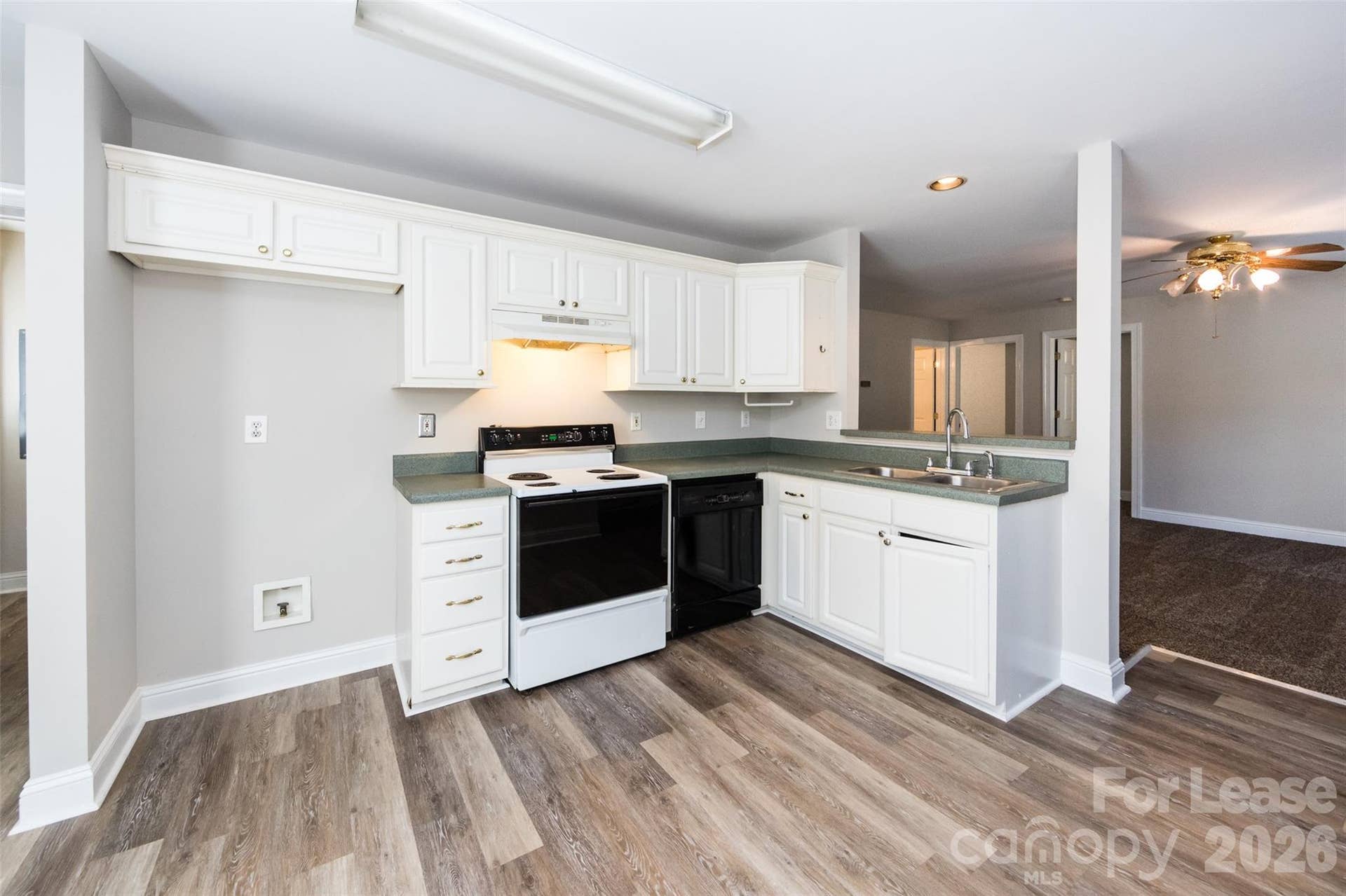 814 King Arthur Drive, Gastonia, NC 28056 814 King Arthur Drive, Gastonia, NC 28056