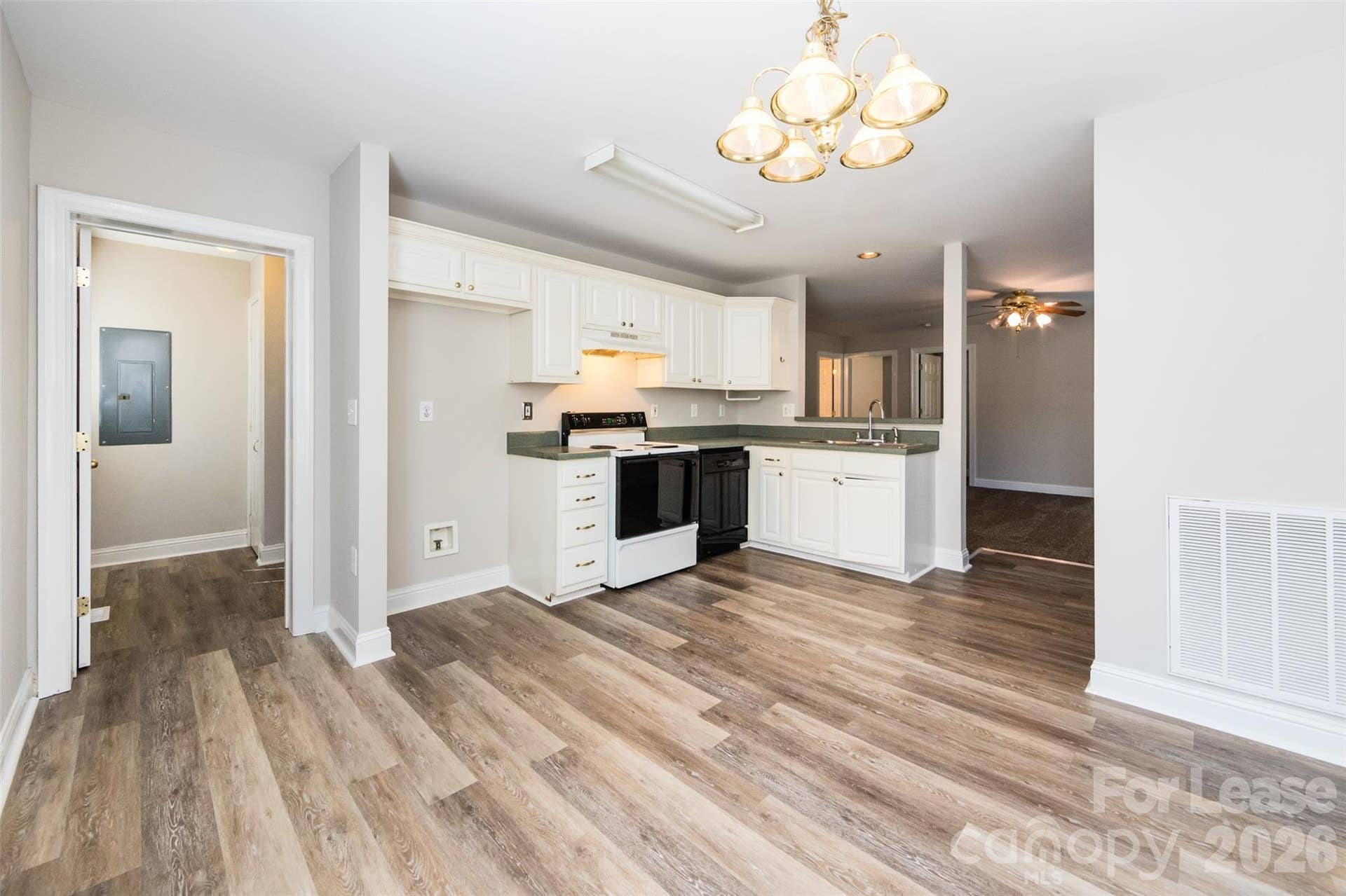 814 King Arthur Drive, Gastonia, NC 28056 814 King Arthur Drive, Gastonia, NC 28056