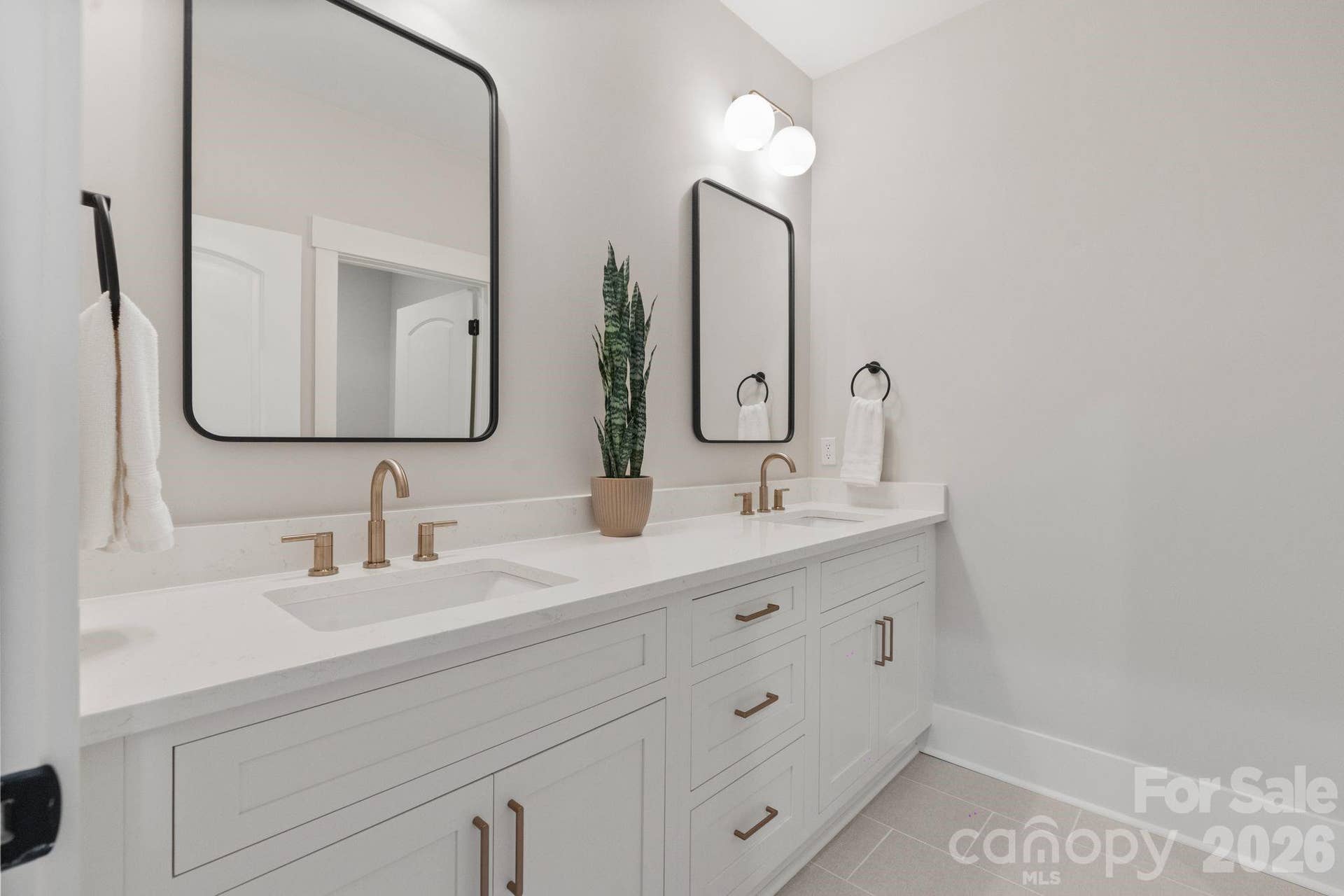 568 Longleaf Pine Lane, Clover, SC 29710