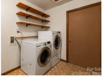 625 Stillwater Court, Clover, SC 29710 Laundry