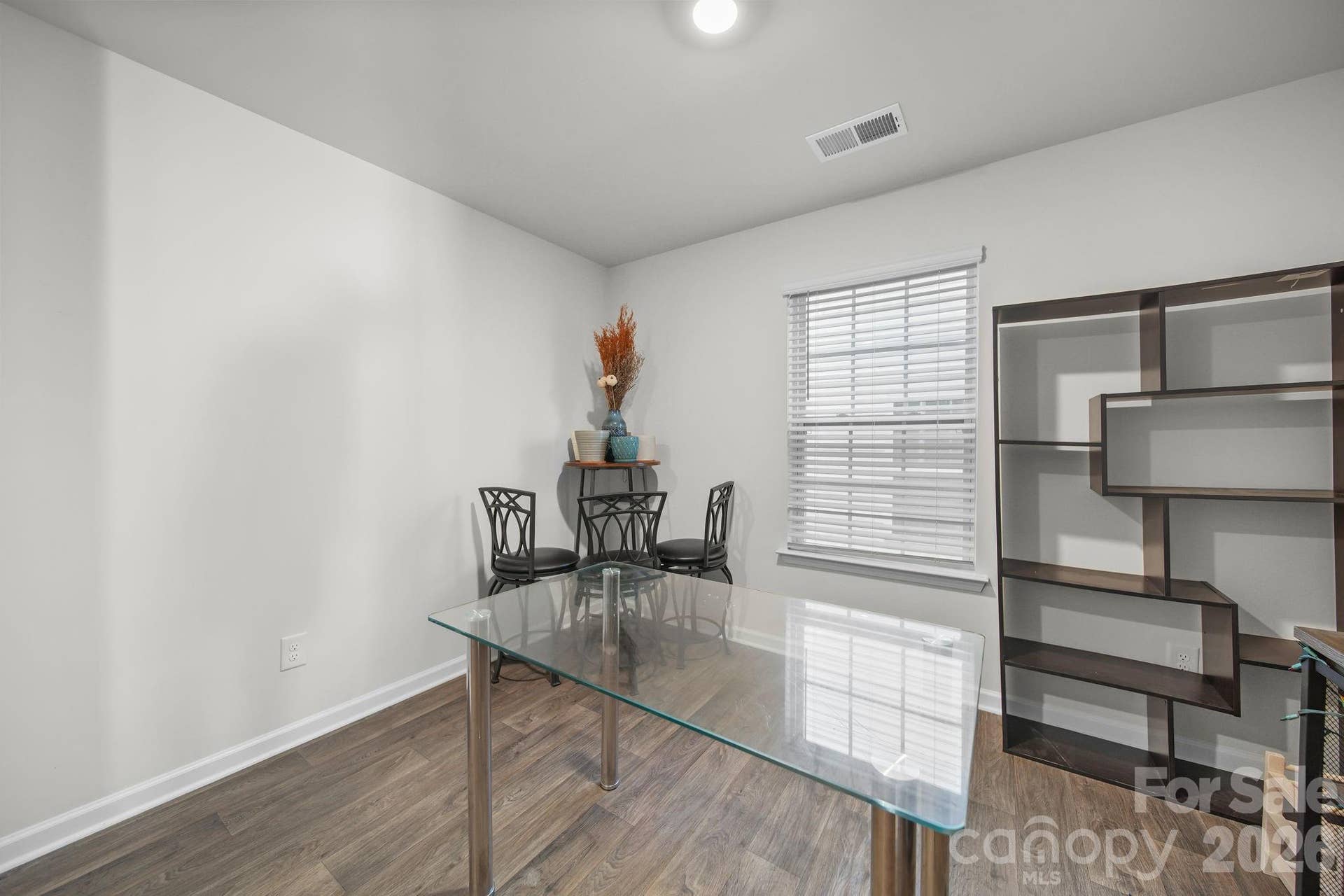 2130 Eastway Drive, Dallas, NC 28034 2130 Eastway Drive, Dallas, NC 28034