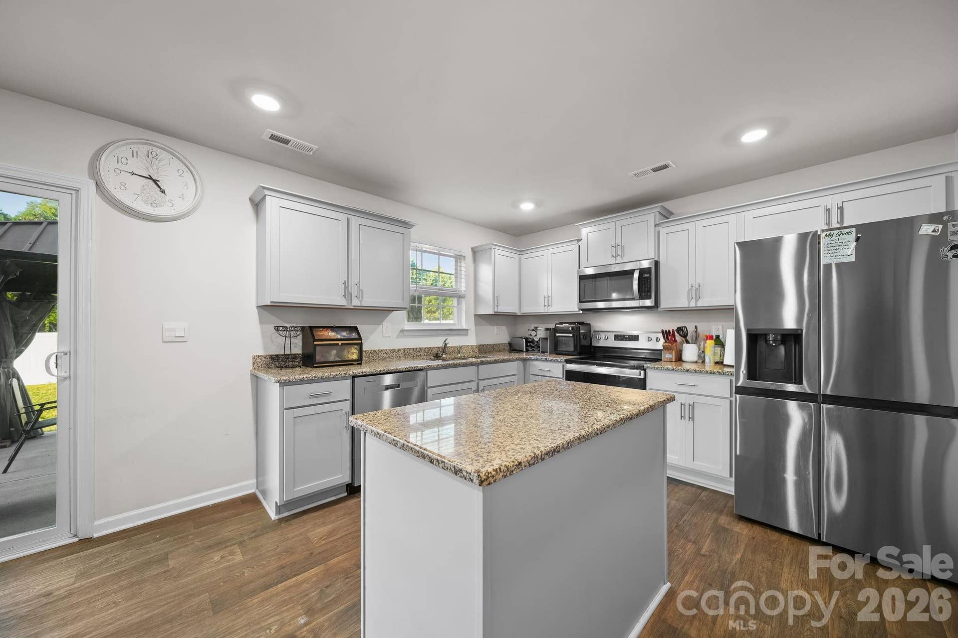 2130 Eastway Drive, Dallas, NC 28034 2130 Eastway Drive, Dallas, NC 28034