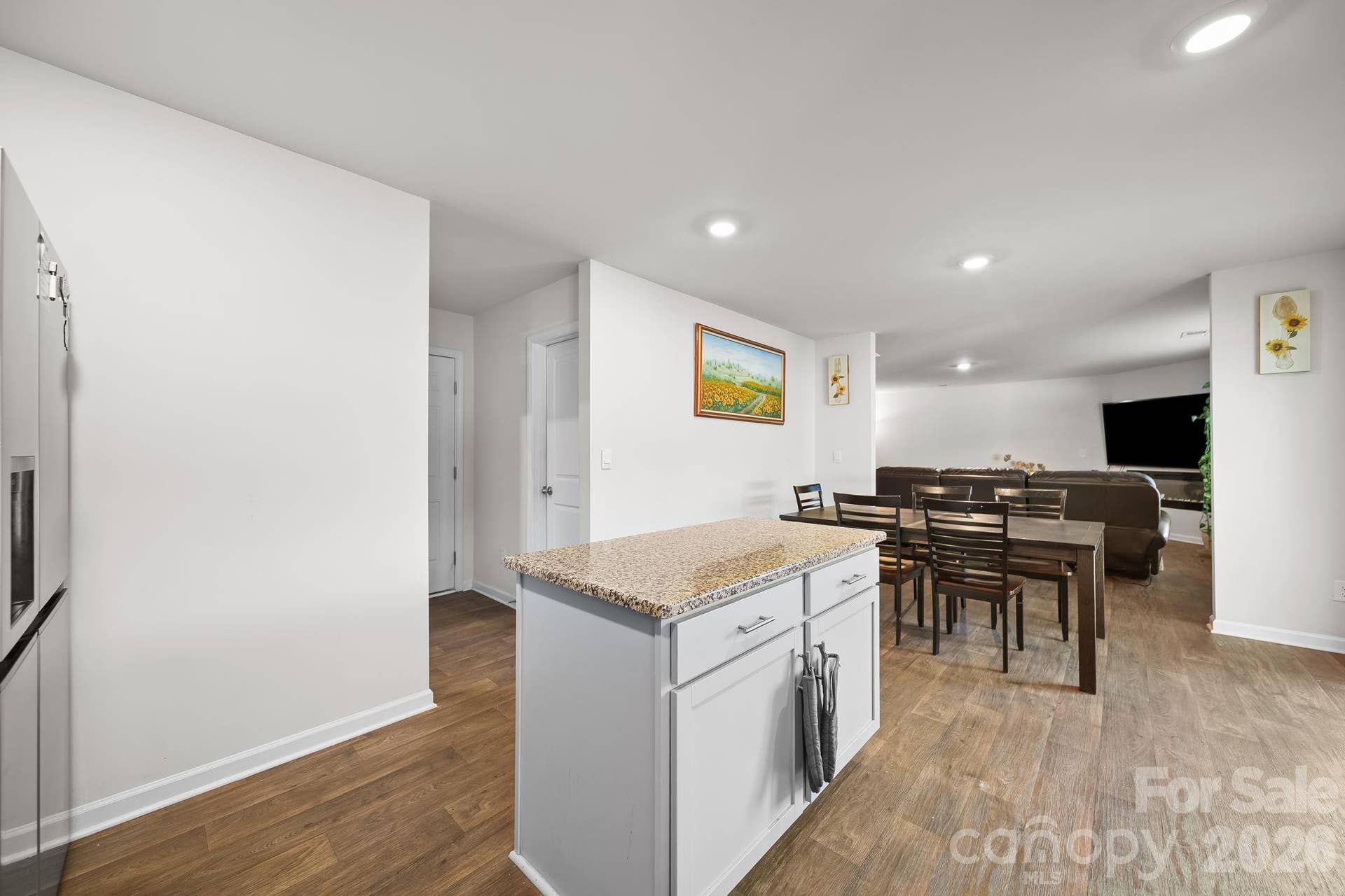 2130 Eastway Drive, Dallas, NC 28034 2130 Eastway Drive, Dallas, NC 28034