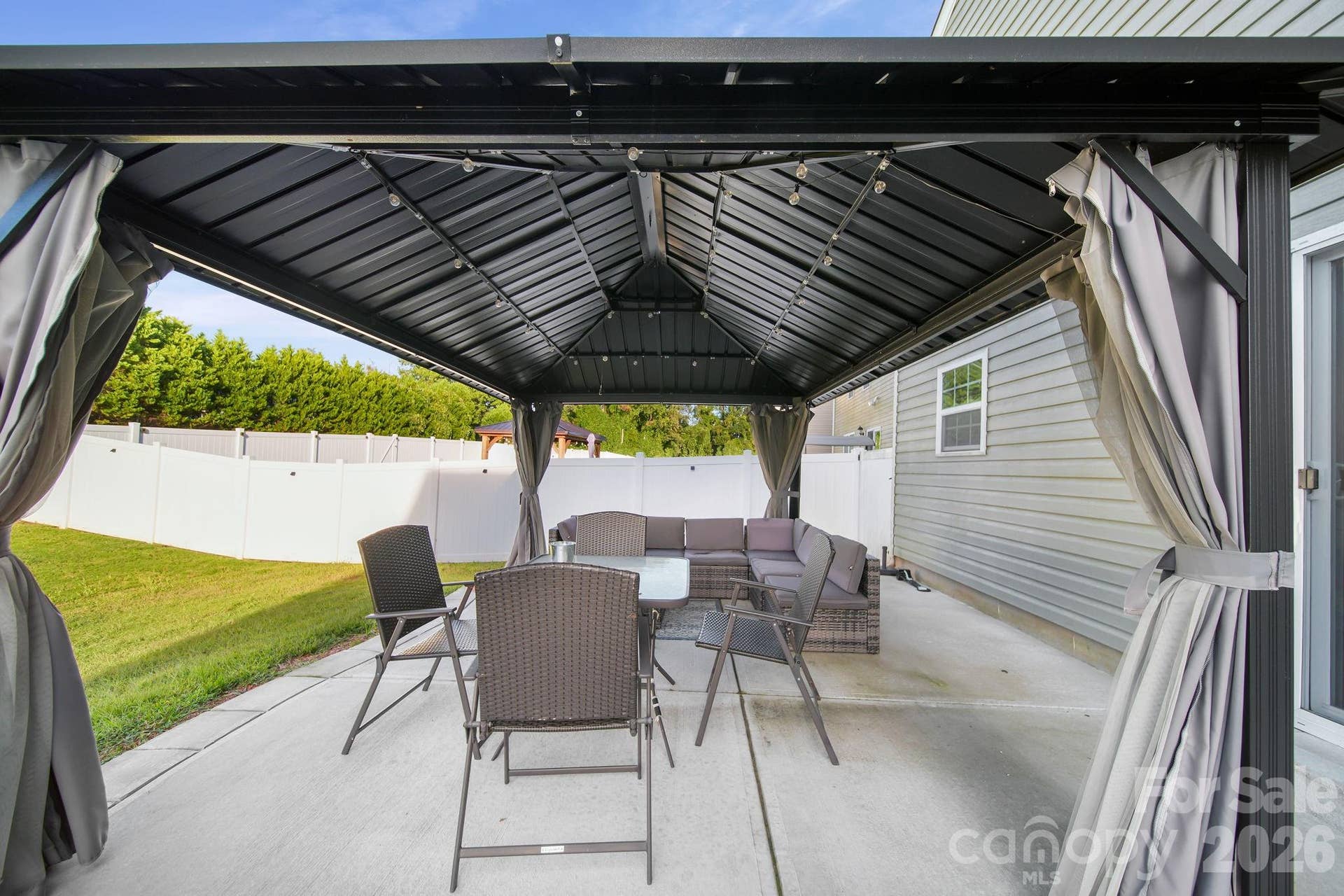 2130 Eastway Drive, Dallas, NC 28034 2130 Eastway Drive, Dallas, NC 28034