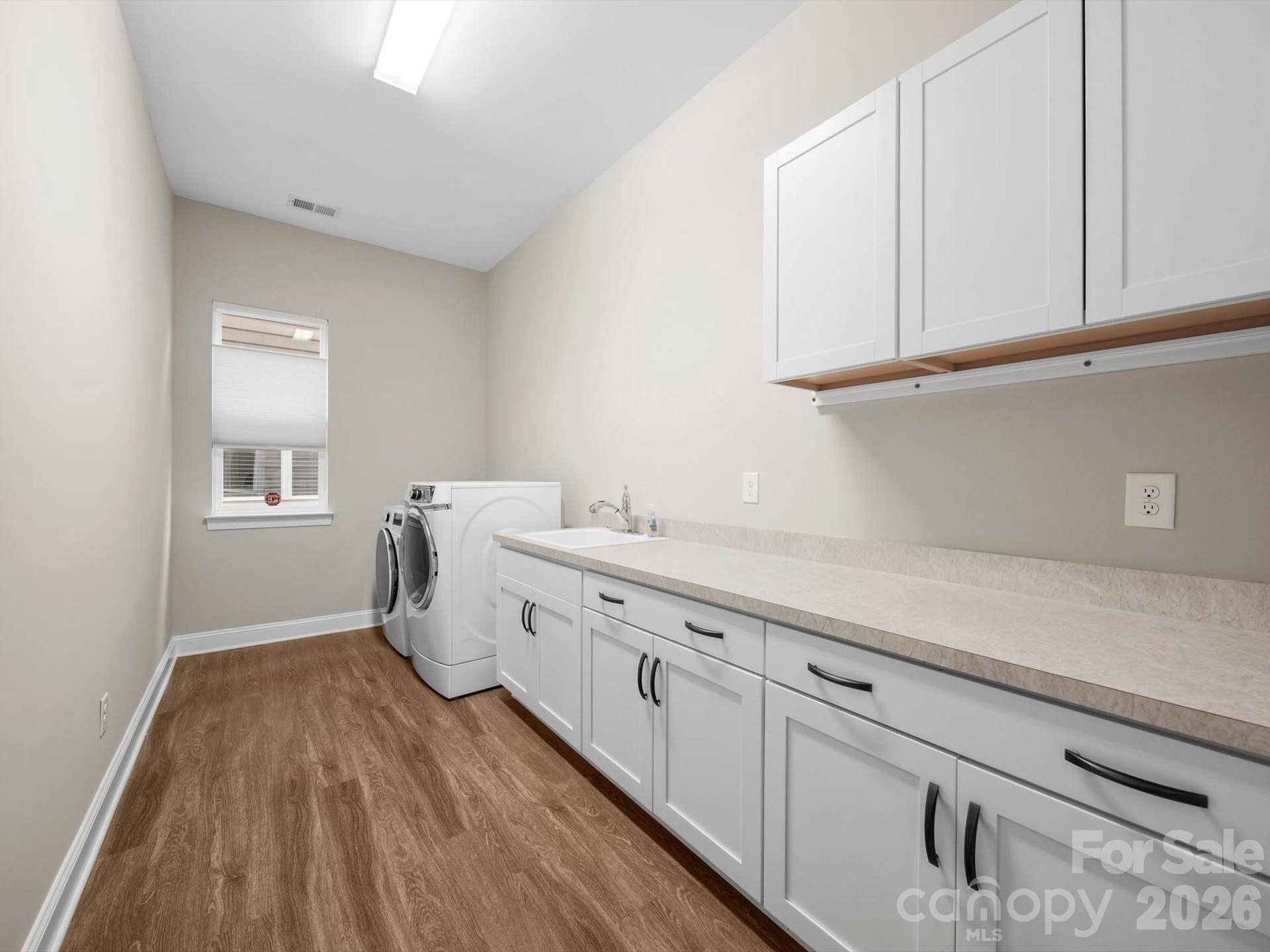 253 Stone Mountain Way, Denver, NC 28037 Washer and dryer included