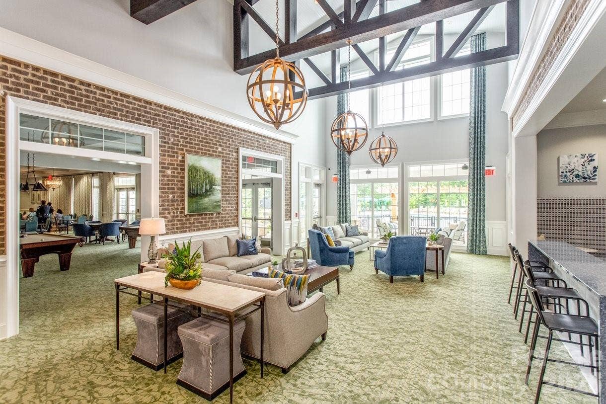 10225 Superb Lane, Charlotte, NC 28215 10225 Superb Lane, Charlotte, NC 28215