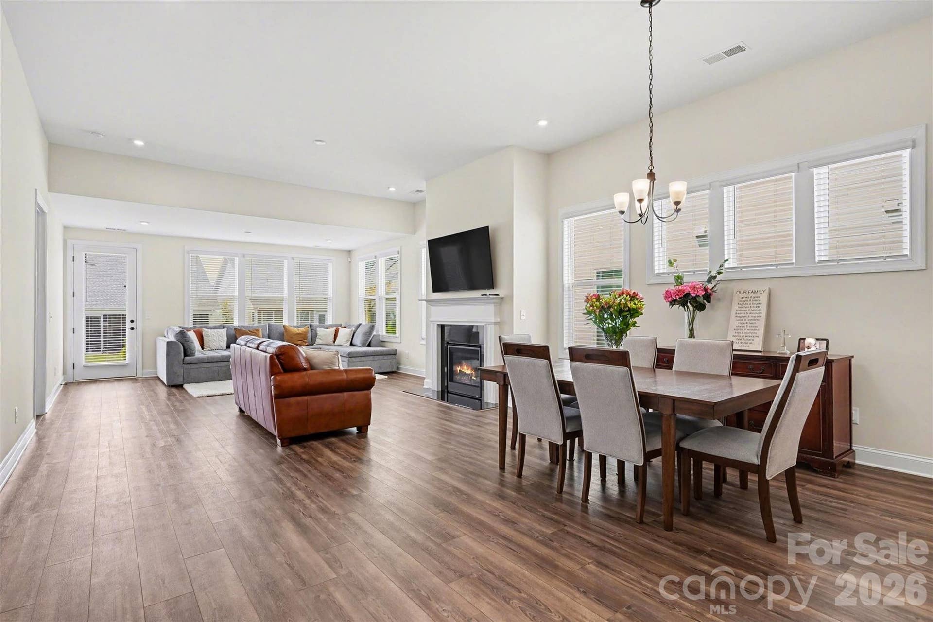 10225 Superb Lane, Charlotte, NC 28215 10225 Superb Lane, Charlotte, NC 28215