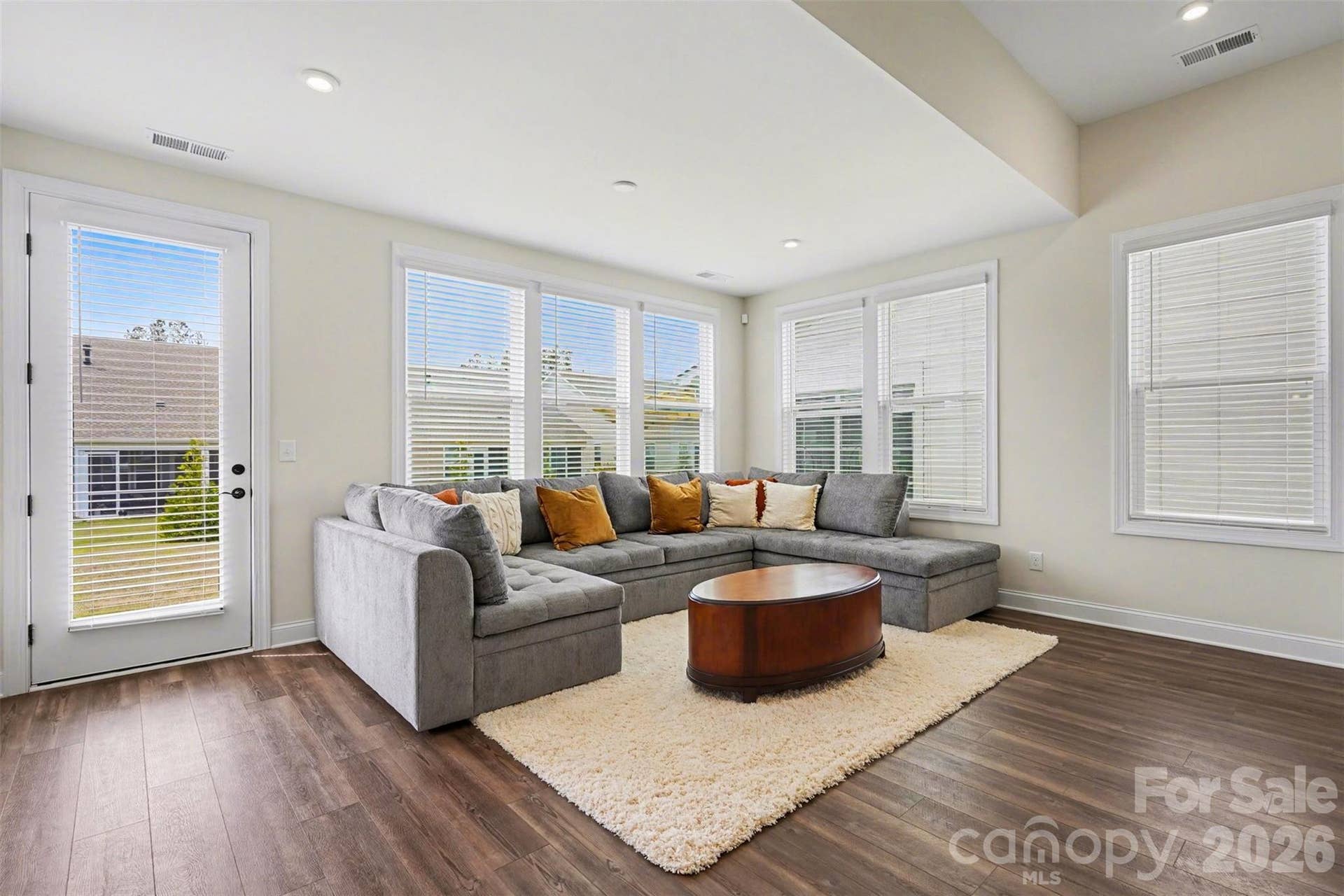 10225 Superb Lane, Charlotte, NC 28215 10225 Superb Lane, Charlotte, NC 28215