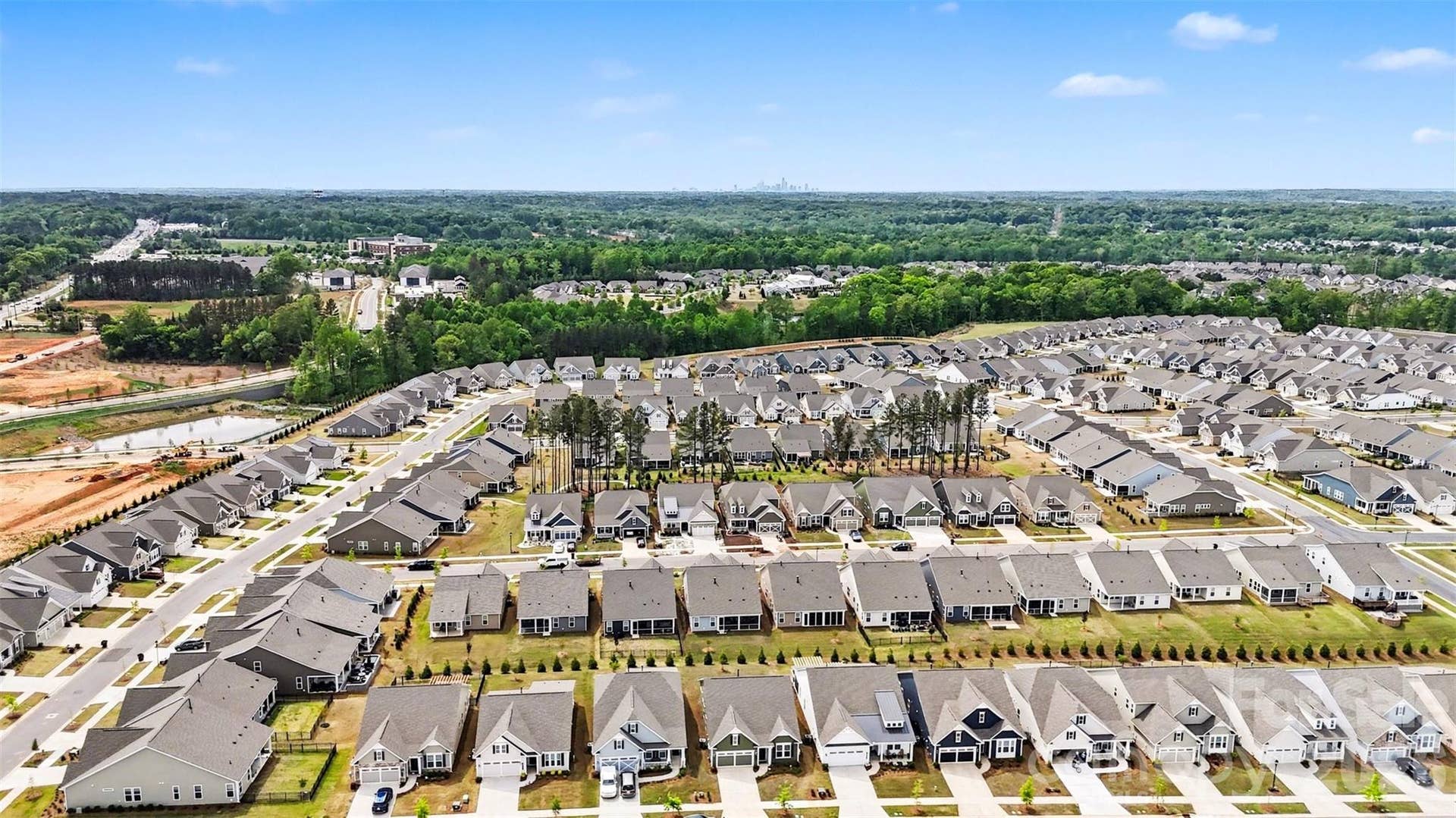 10225 Superb Lane, Charlotte, NC 28215 10225 Superb Lane, Charlotte, NC 28215