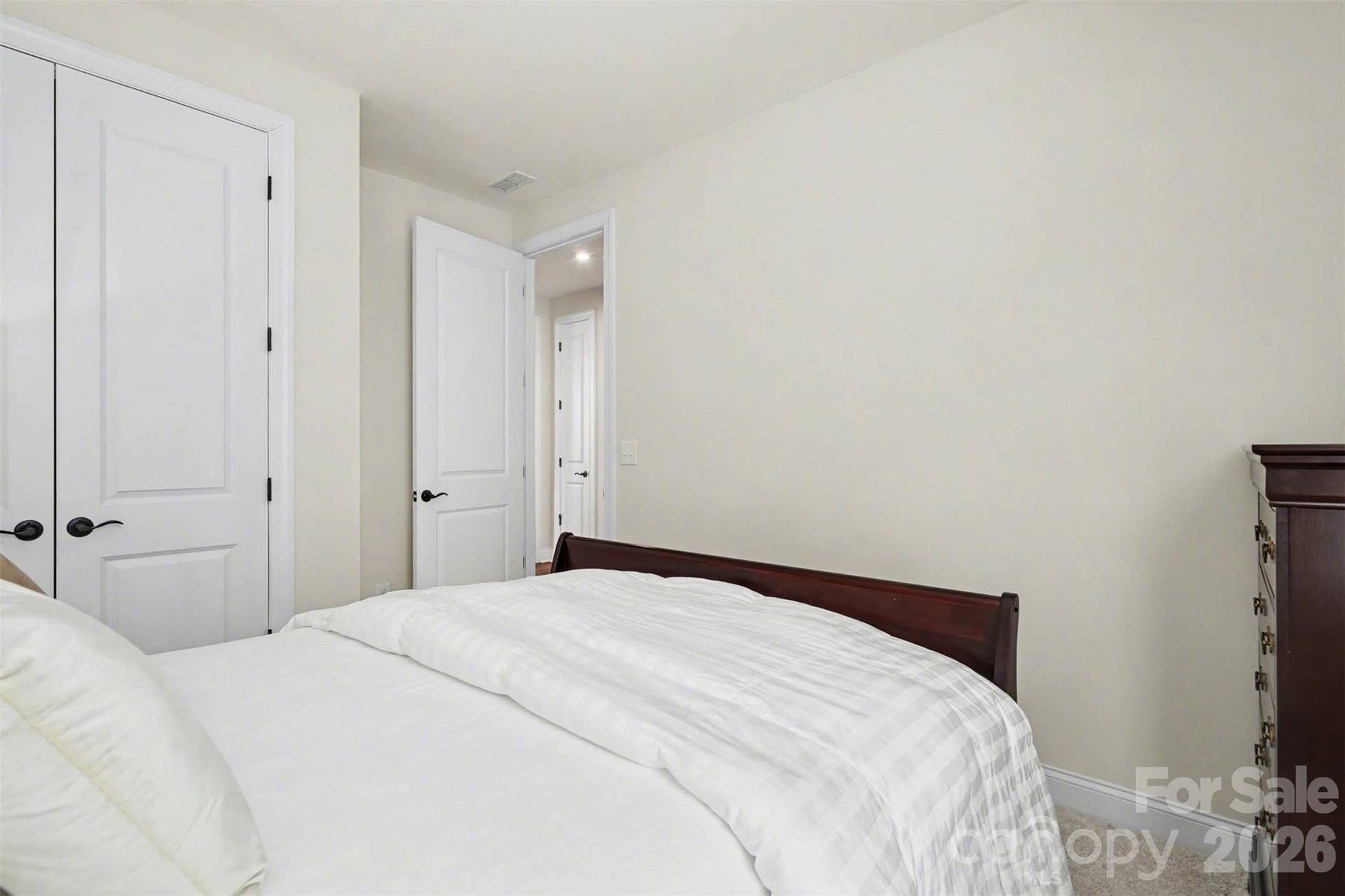 10225 Superb Lane, Charlotte, NC 28215 10225 Superb Lane, Charlotte, NC 28215