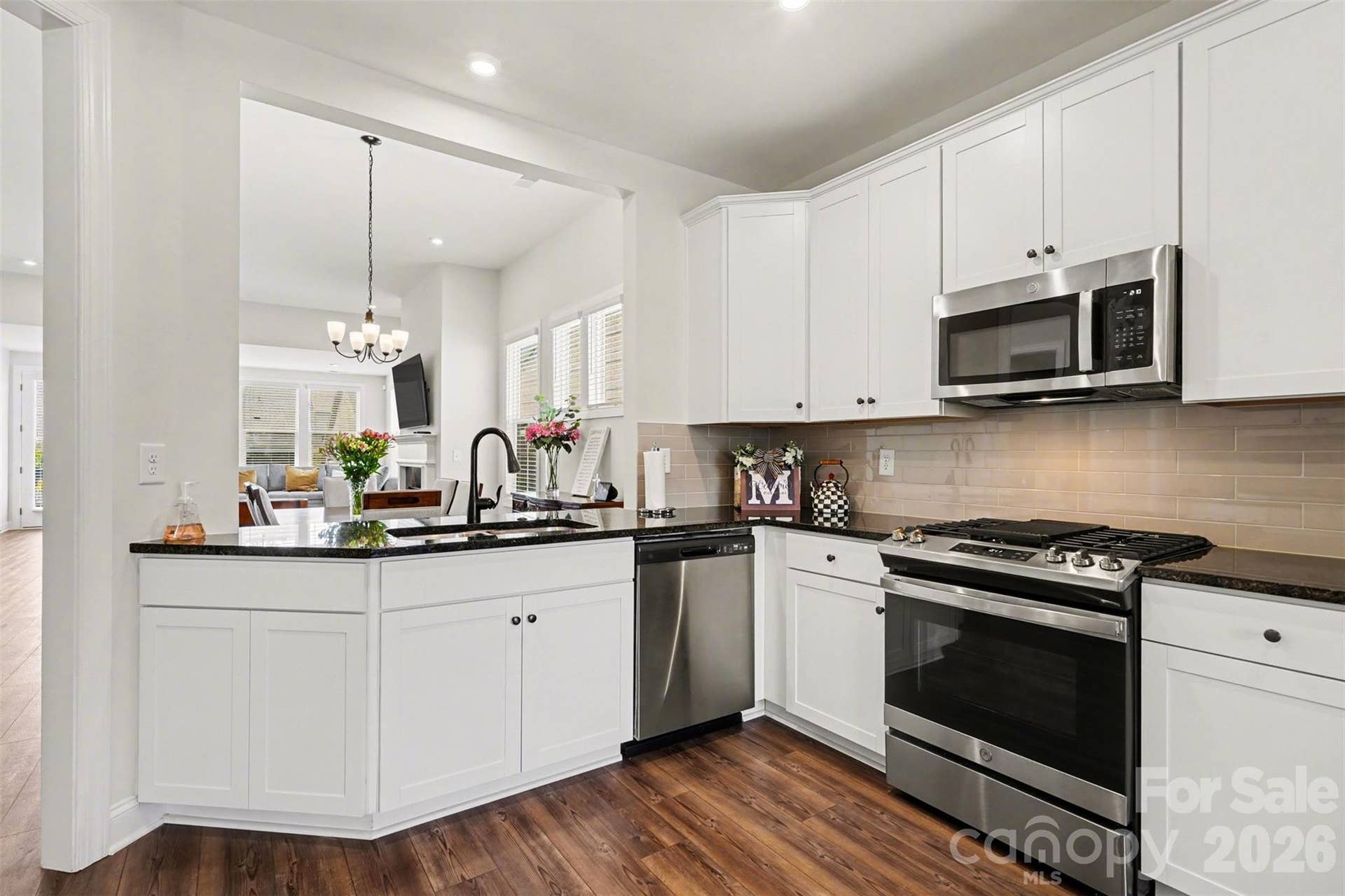 10225 Superb Lane, Charlotte, NC 28215 10225 Superb Lane, Charlotte, NC 28215
