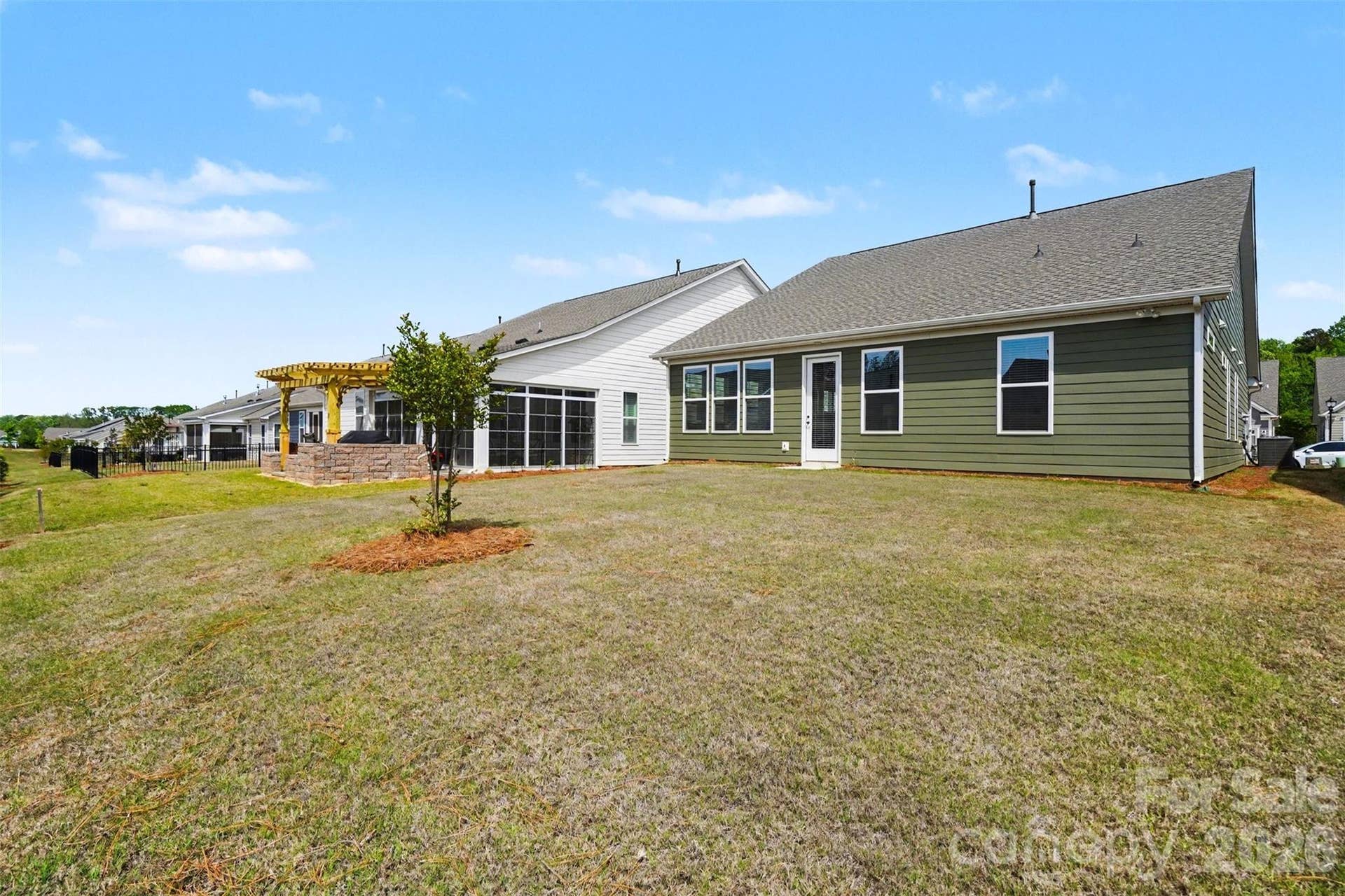 10225 Superb Lane, Charlotte, NC 28215 10225 Superb Lane, Charlotte, NC 28215