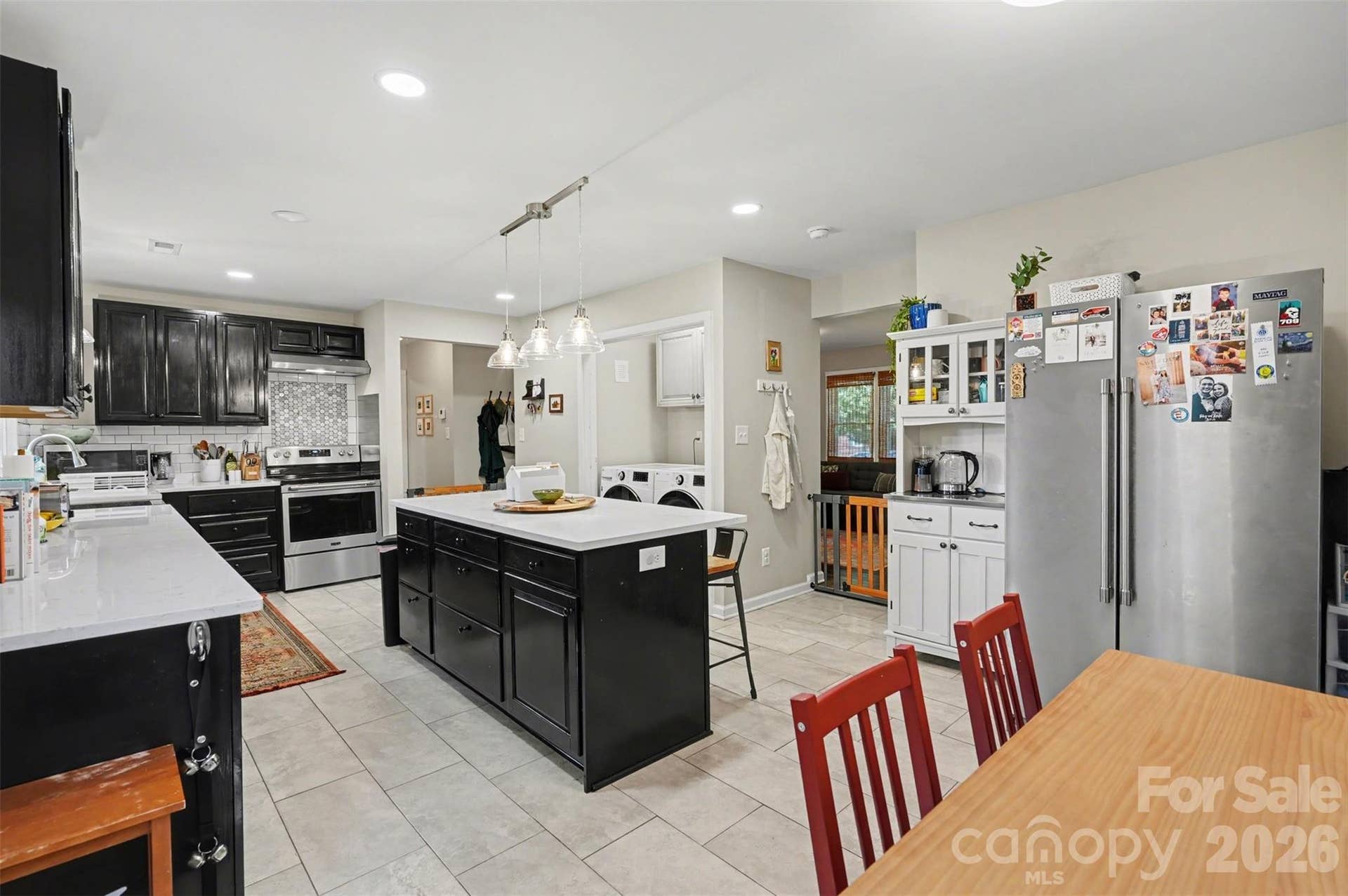 204 N Oak Street, Lowell, NC 28098 204 N Oak Street, Lowell, NC 28098