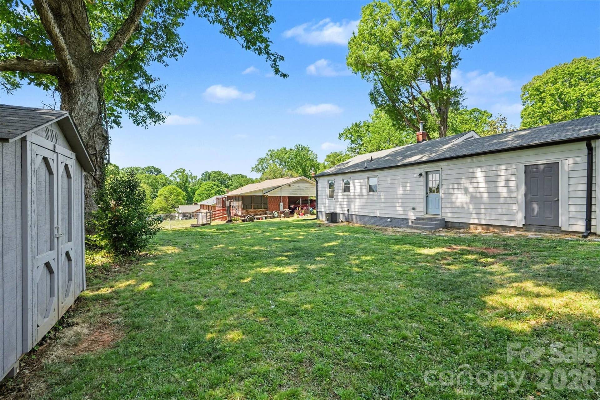 204 N Oak Street, Lowell, NC 28098 204 N Oak Street, Lowell, NC 28098