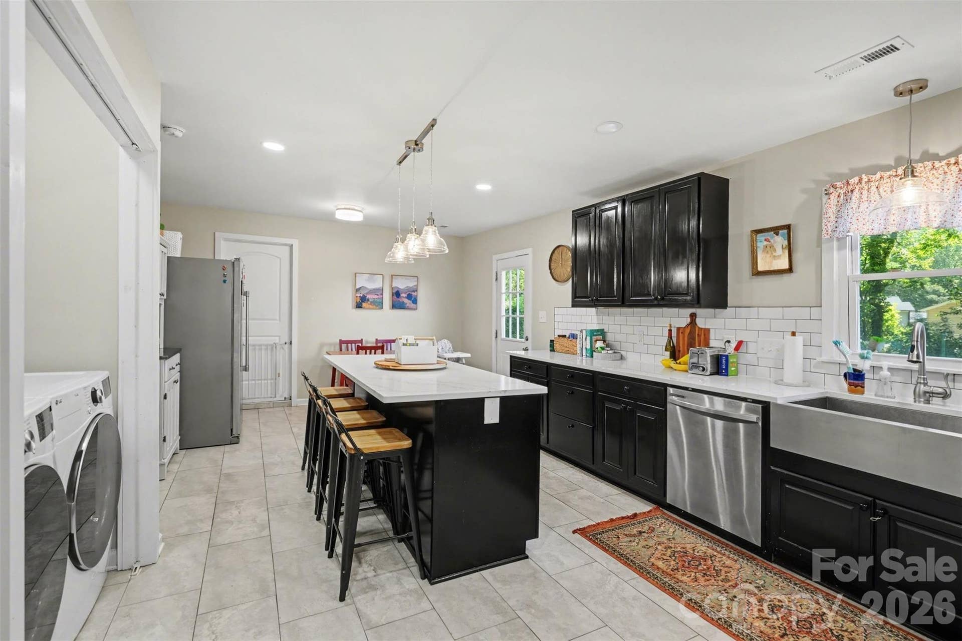 204 N Oak Street, Lowell, NC 28098 204 N Oak Street, Lowell, NC 28098