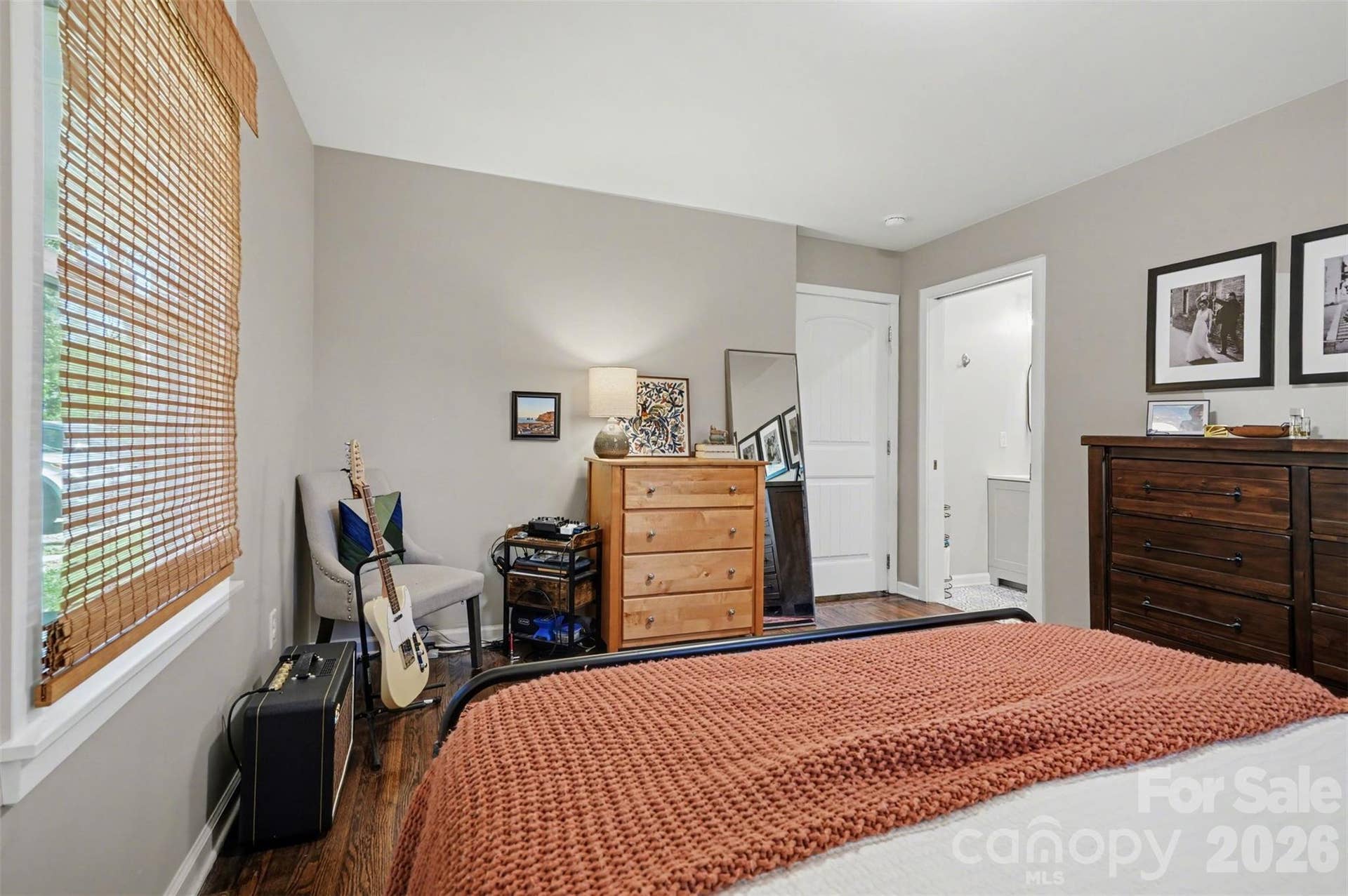 204 N Oak Street, Lowell, NC 28098 204 N Oak Street, Lowell, NC 28098